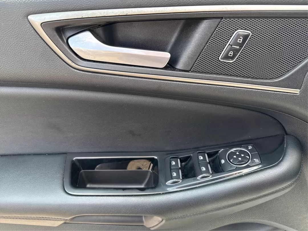 2016 Ford Edge SEL (2FMPK4J93GB) with an Other engine, located at 1230 East Main St, Xenia, OH, 45385, (937) 908-9800, 39.688026, -83.910172 - ### Discover Your Next Adventure with the 2016 Ford Edge SEL at Advantage Car and Credit!<br /> <br /> If you're on the lookout for the perfect SUV that seamlessly blends style, comfort, and functionality, the 2016 Ford Edge SEL is your ticket to a life of adventure. Whether you're a growing family - Photo#19