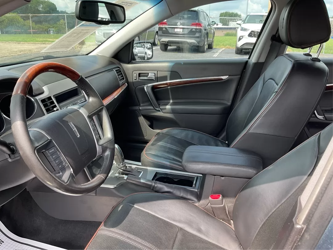 2011 Lincoln MKZ Base (3LNHL2GC1BR) with an Other engine, located at 401 Woodman Dr, Riverside, OH, 45431, (937) 908-9800, 39.760899, -84.123421 - ### Discover Luxury and Comfort with the 2011 Lincoln MKZ at Advantage Car and Credit<br /> <br /> Are you in search of a vehicle that effortlessly combines style, comfort, and reliability? The 2011 Lincoln MKZ is your perfect match! Whether you're commuting to work, taking the kids to school, or pl - Photo#9