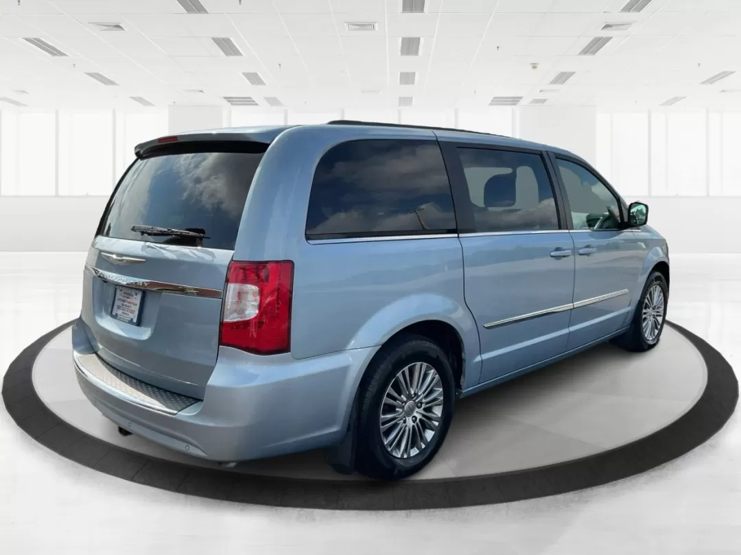 2013 Chrysler Town and Country Touring-L (2C4RC1CG5DR) with an Pentastar 3.6L V-6 DOHC engine, located at 1099 N County Rd 25A , Troy, OH, 45373, (937) 908-9800, 40.057079, -84.212883 - **Drive Family Adventures in the 2013 Chrysler Town and Country Touring-L Your Perfect Companion for Fun and Functionality!**<br /> <br /> Are you searching for the ideal vehicle to accommodate your growing family or enhance your daily commutes? Look no further than the stunning 2013 Chrysler Tow - Photo#2
