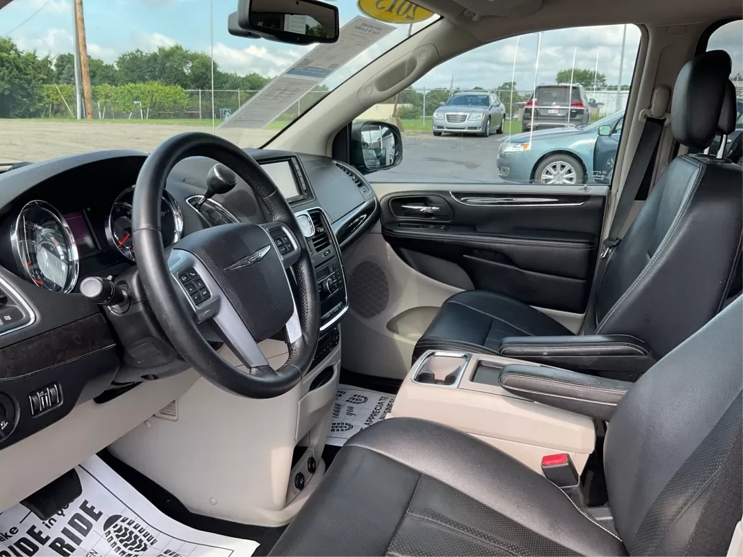 2013 Chrysler Town and Country Touring-L (2C4RC1CG5DR) with an Pentastar 3.6L V-6 DOHC engine, located at 1099 N County Rd 25A , Troy, OH, 45373, (937) 908-9800, 40.057079, -84.212883 - **Drive Family Adventures in the 2013 Chrysler Town and Country Touring-L Your Perfect Companion for Fun and Functionality!**<br /> <br /> Are you searching for the ideal vehicle to accommodate your growing family or enhance your daily commutes? Look no further than the stunning 2013 Chrysler Tow - Photo#9