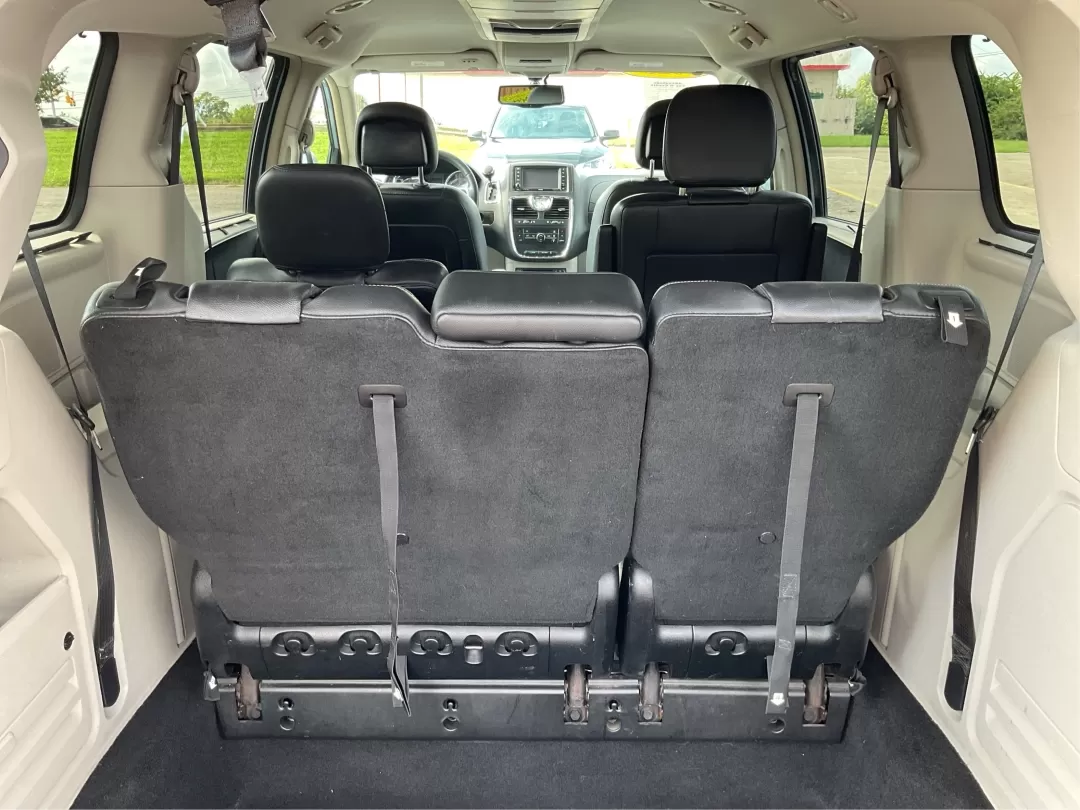 2013 Chrysler Town and Country Touring-L (2C4RC1CG5DR) with an Pentastar 3.6L V-6 DOHC engine, located at 1099 N County Rd 25A , Troy, OH, 45373, (937) 908-9800, 40.057079, -84.212883 - **Drive Family Adventures in the 2013 Chrysler Town and Country Touring-L Your Perfect Companion for Fun and Functionality!**<br /> <br /> Are you searching for the ideal vehicle to accommodate your growing family or enhance your daily commutes? Look no further than the stunning 2013 Chrysler Tow - Photo#12