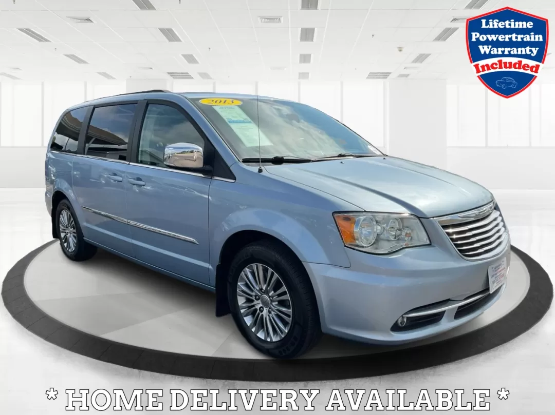 photo of 2013 Chrysler Town  and  Country Touring-L