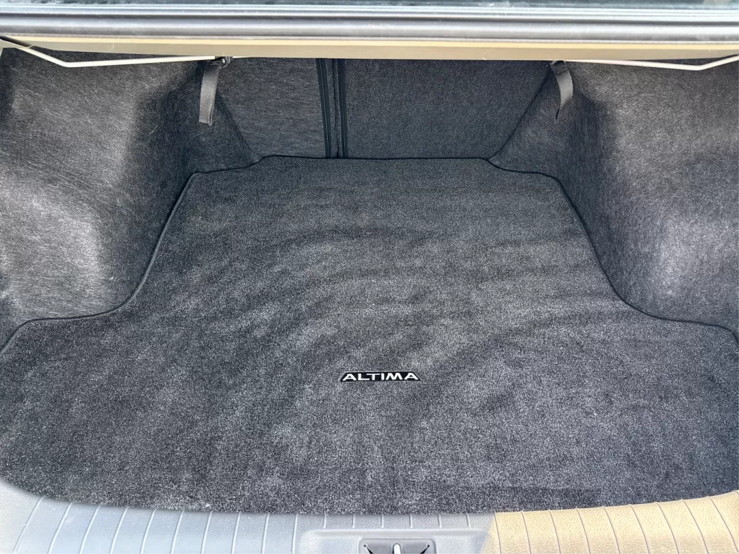 2018 Nissan Altima 2.5 S (1N4AL3AP5JC) with an 2.5L I-4 DOHC engine, located at 1230 East Main St, Xenia, OH, 45385, (937) 908-9800, 39.688026, -83.910172 - Photo#12