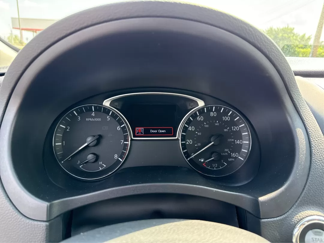 2018 Nissan Altima 2.5 S (1N4AL3AP5JC) with an 2.5L I-4 DOHC engine, located at 1230 East Main St, Xenia, OH, 45385, (937) 908-9800, 39.688026, -83.910172 - Photo#15