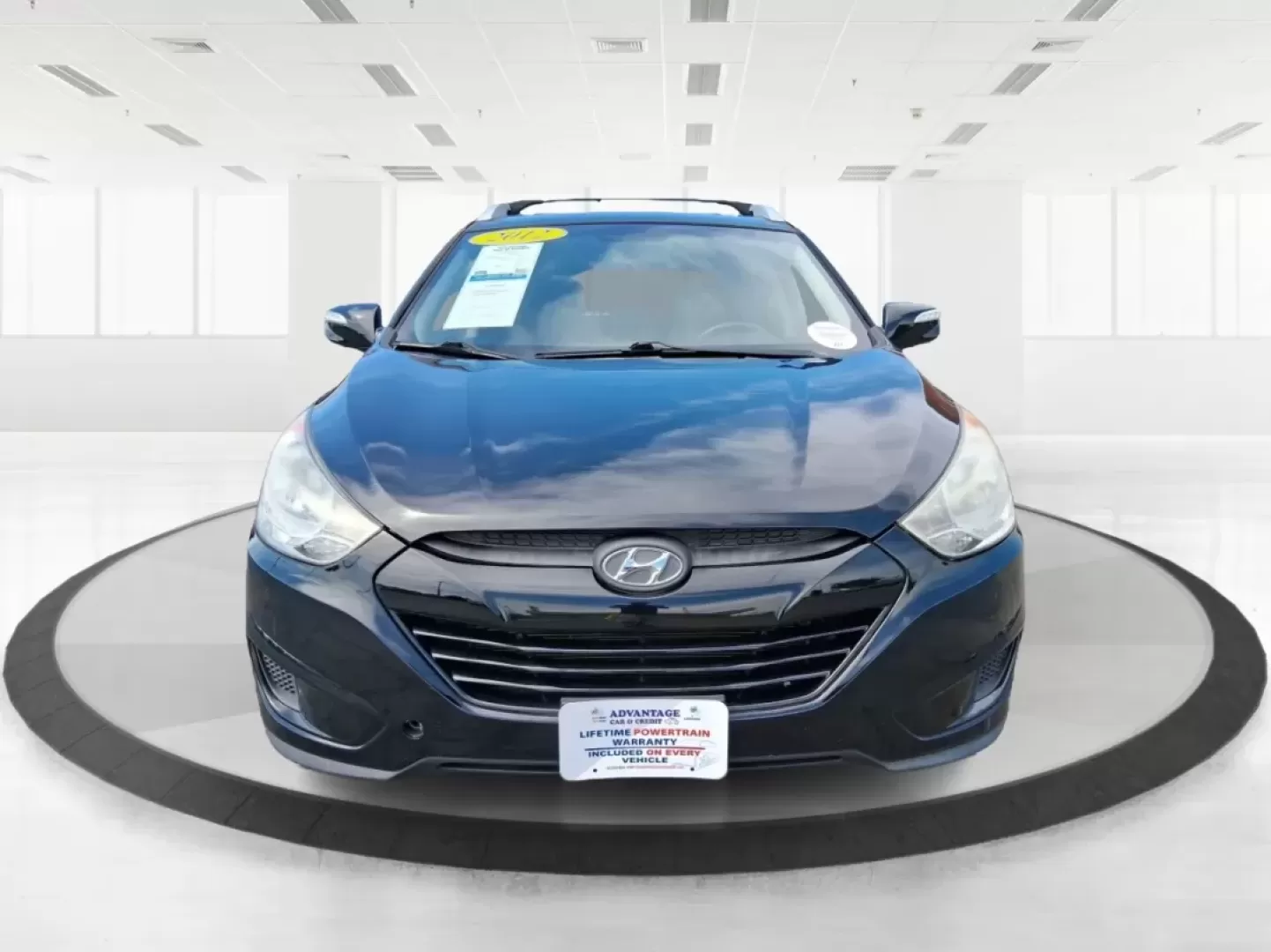2012 Hyundai Tucson GLS (KM8JU3AC2CU) with an Theta II 2.4L I-4 DOHC engine, located at 880 E. National Road, Vandalia, OH, 45377, (937) 908-9800, 39.891918, -84.183594 - **Discover Your Next Adventure with the 2012 Hyundai Tucson GLS at Advantage Car and Credit!**<br /> <br /> Are you ready to elevate your lifestyle with a vehicle that meets the demands of your family, your daily commute, or those exciting weekend getaways? Look no further than the 2012 Hyundai Tucs - Photo#7