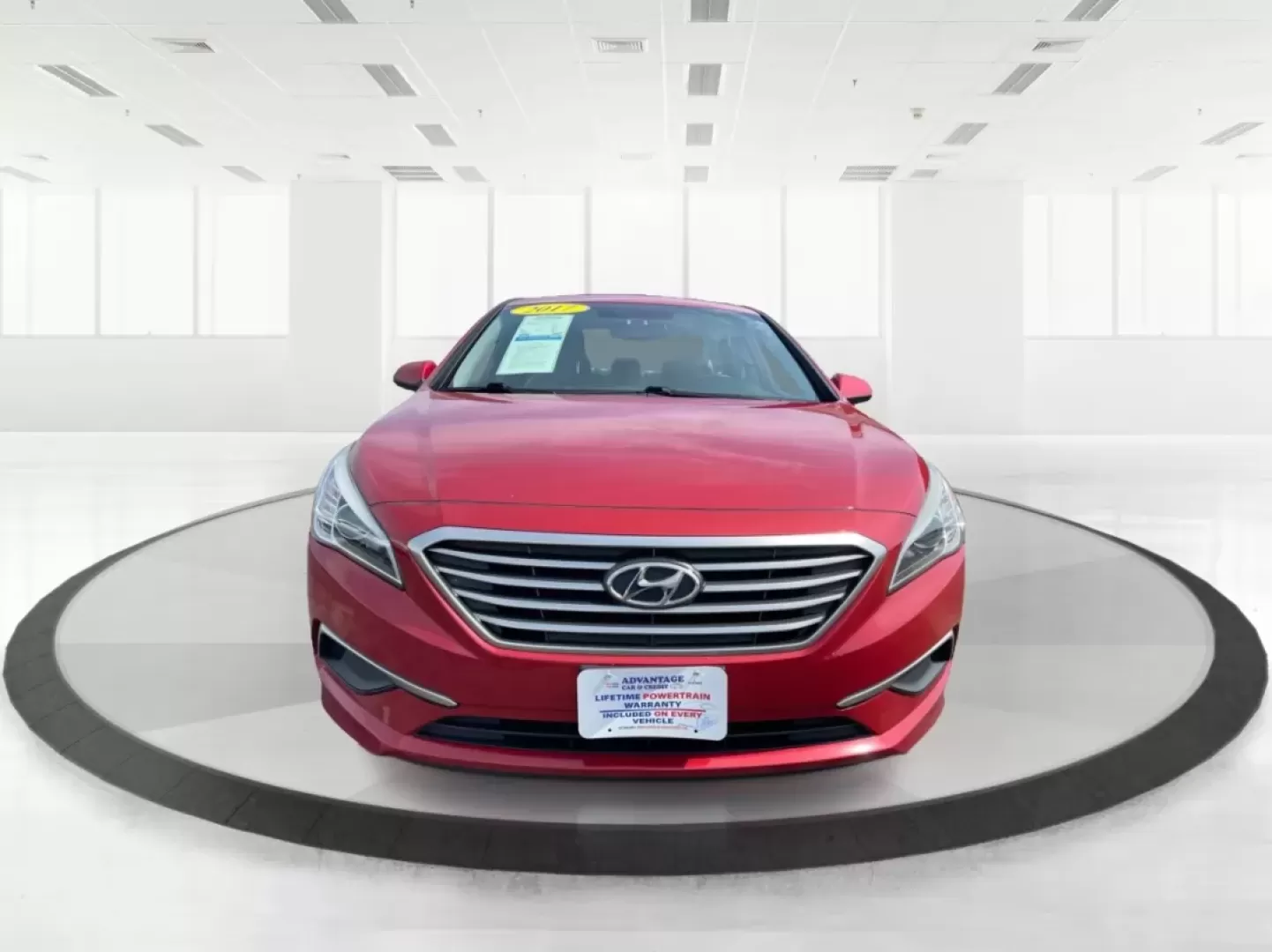 2017 Hyundai Sonata SE (5NPE24AF7HH) with an 2.4L I-4 gasoline direct injection engine, located at 880 E. National Road, Vandalia, OH, 45377, (937) 908-9800, 39.891918, -84.183594 - Are you in search of an affordable, reliable sedan that can keep up with your busy lifestyle? Look no further than this stunning 2017 Hyundai Sonata SE, available now at Advantage Car and Credit in Fairborn, OH. This vehicle is perfect for budget-conscious buyers who need a dependable car for daily - Photo#7