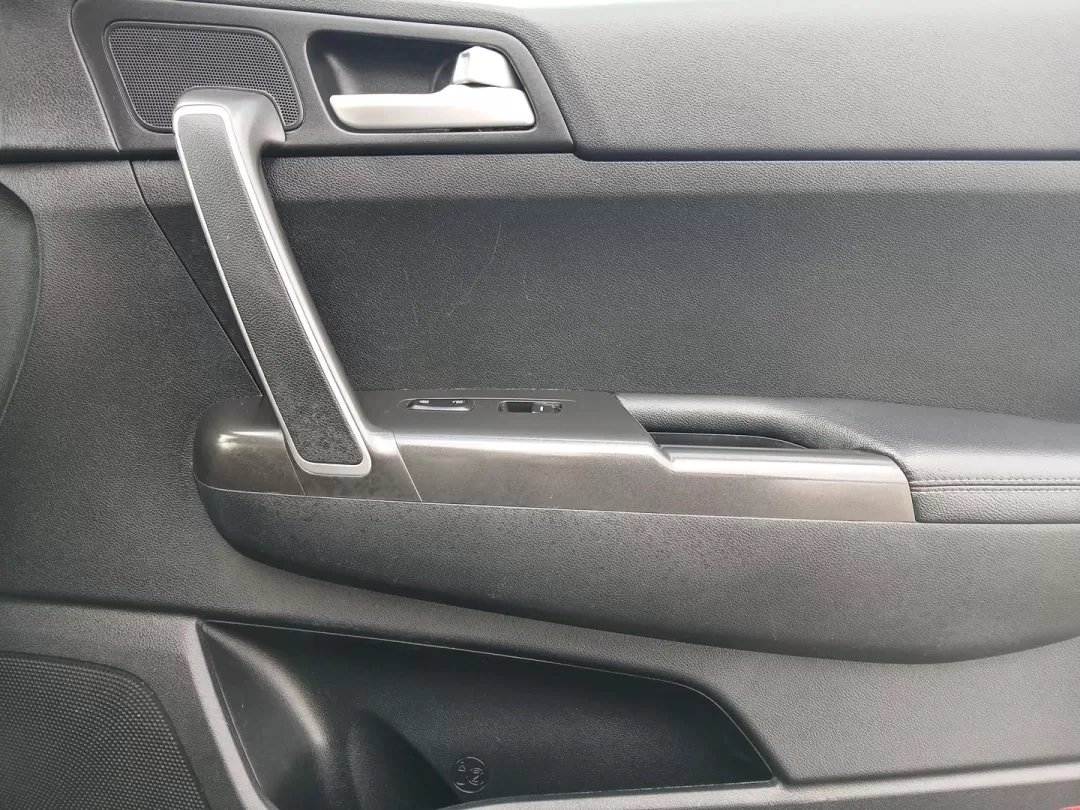 2017 Hyundai Sonata SE (5NPE24AF7HH) with an 2.4L I-4 gasoline direct injection engine, located at 1951 S Dayton Lakeview Rd., New Carlisle, OH, 45344, (937) 908-9800, 39.890999, -84.050255 - Photo#19