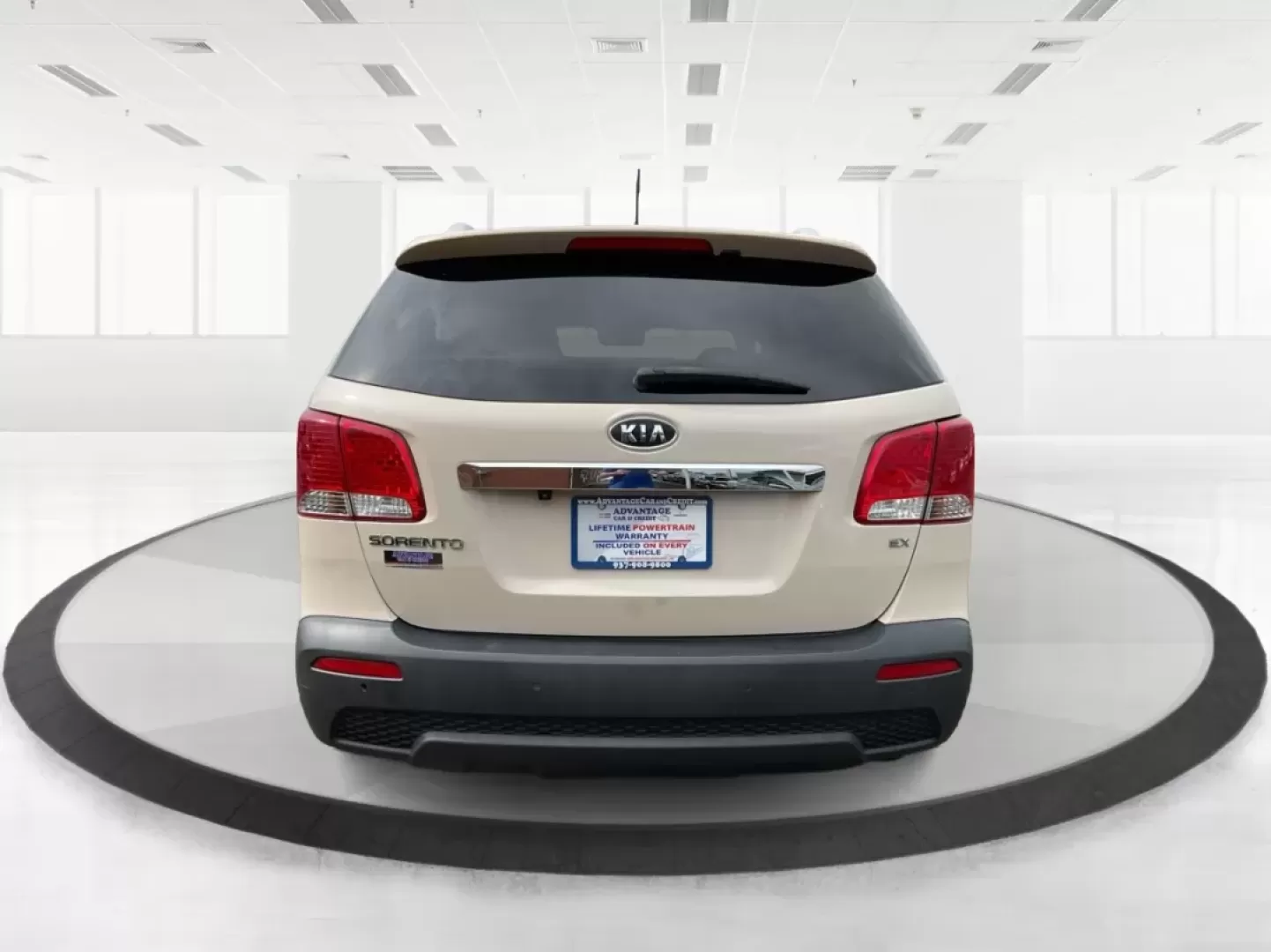 2011 Kia Sorento EX (5XYKU4A11BG) with an 2.4L I-4 DOHC engine, located at 880 E. National Road, Vandalia, OH, 45377, (937) 908-9800, 39.891918, -84.183594 - Are you ready to elevate your family's adventures while keeping comfort and safety at the forefront? Look no further than this 2011 Kia Sorento EX, available now at Advantage Car and Credit, your trusted Buy Here Pay Here dealership located at 1184 Kauffman Ave, Fairborn, OH 45324. With guaranteed a - Photo#3