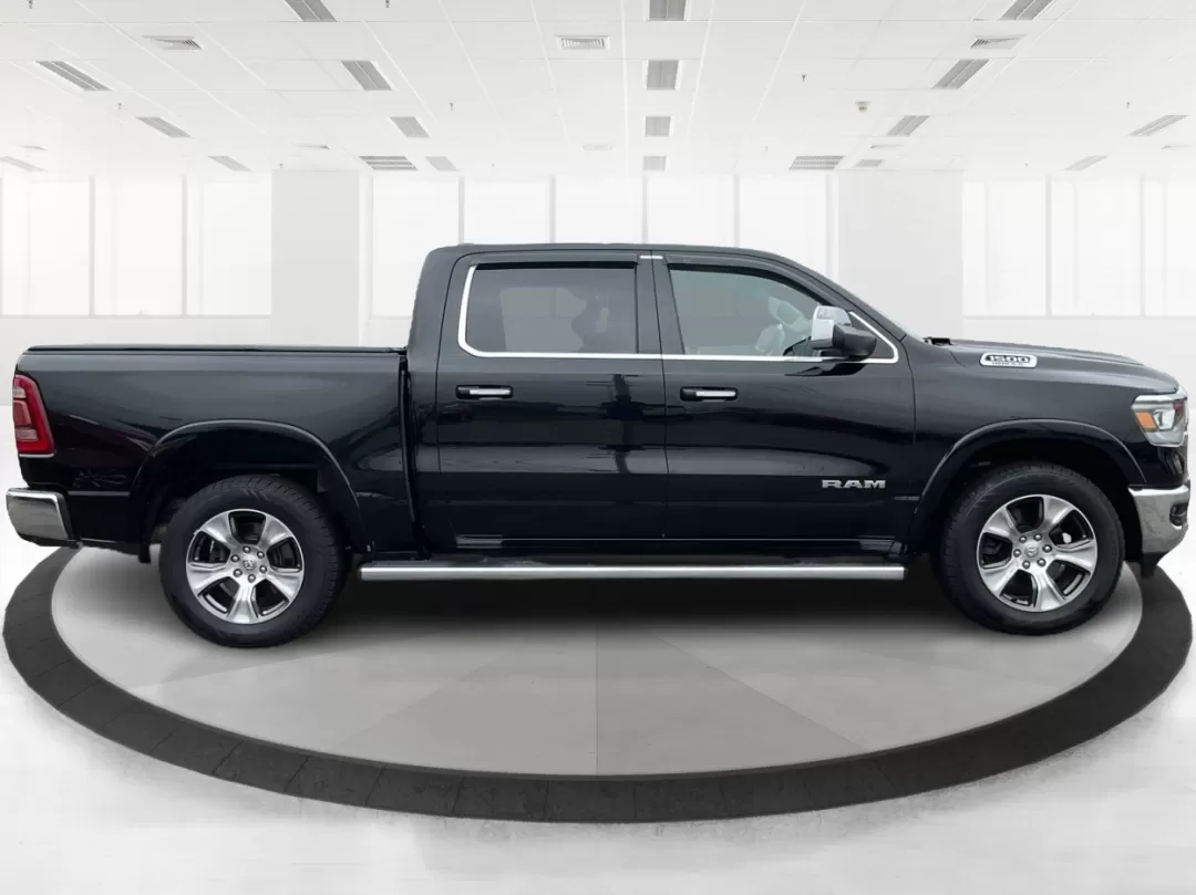 2019 Ram 1500 Laramie Crew Cab SWB 4WD (1C6SRFJT5KN) with an 5.7L V8 OHV 16V engine, 8-Speed Automatic transmission, located at 1230 East Main St, Xenia, OH, 45385, (937) 908-9800, 39.688026, -83.910172 - Photo#1