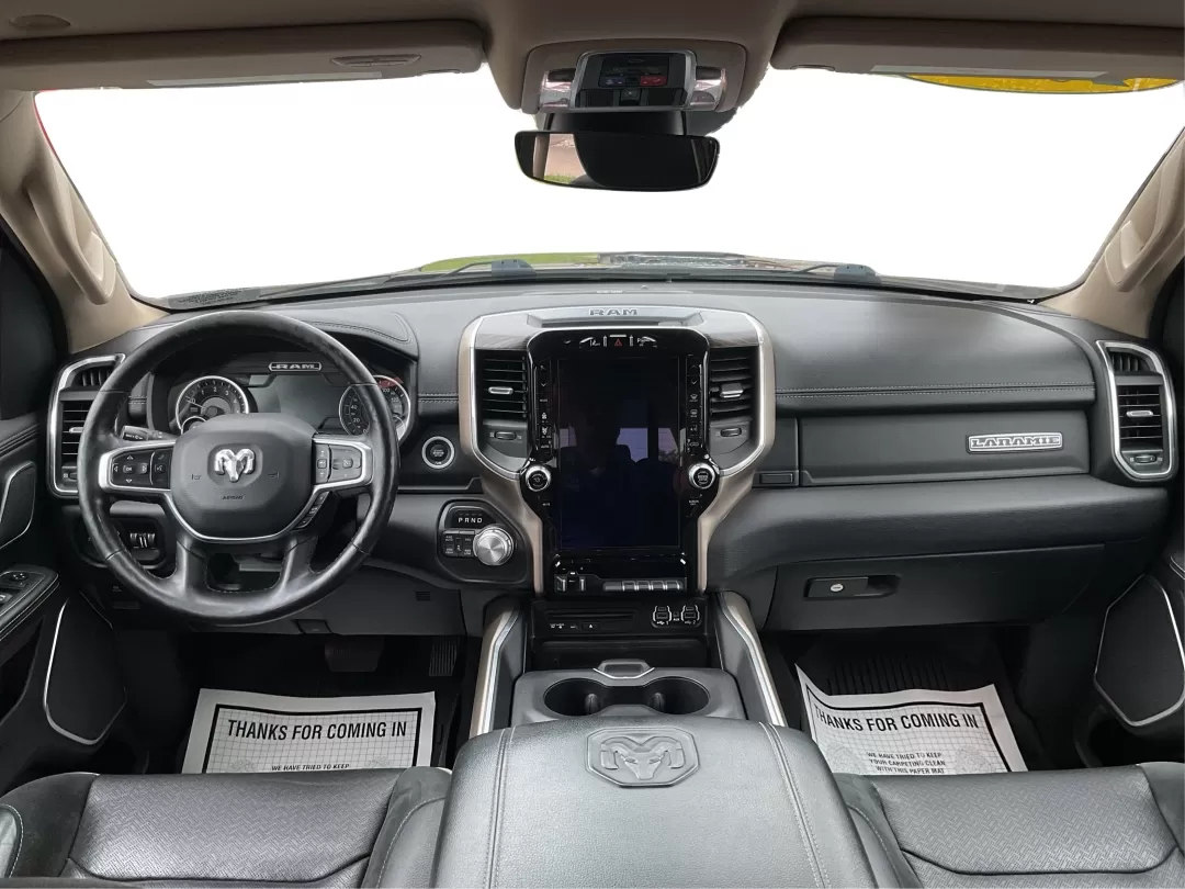 2019 Ram 1500 Laramie Crew Cab SWB 4WD (1C6SRFJT5KN) with an 5.7L V8 OHV 16V engine, 8-Speed Automatic transmission, located at 1230 East Main St, Xenia, OH, 45385, (937) 908-9800, 39.688026, -83.910172 - Photo#19