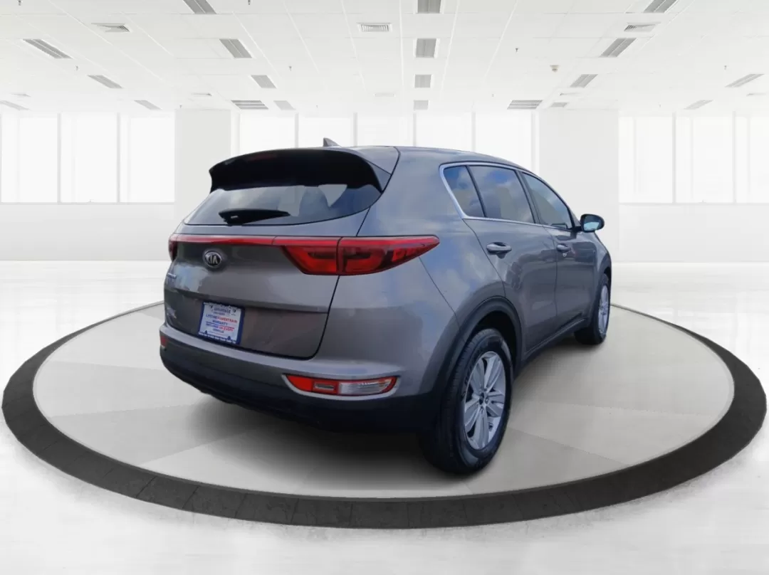 2017 Kia Sportage LX AWD (KNDPMCAC3H7) with an 2.4L V6 DOHC 24V engine, 6-Speed Automatic transmission, located at 1230 East Main St, Xenia, OH, 45385, (937) 908-9800, 39.688026, -83.910172 - Photo#2