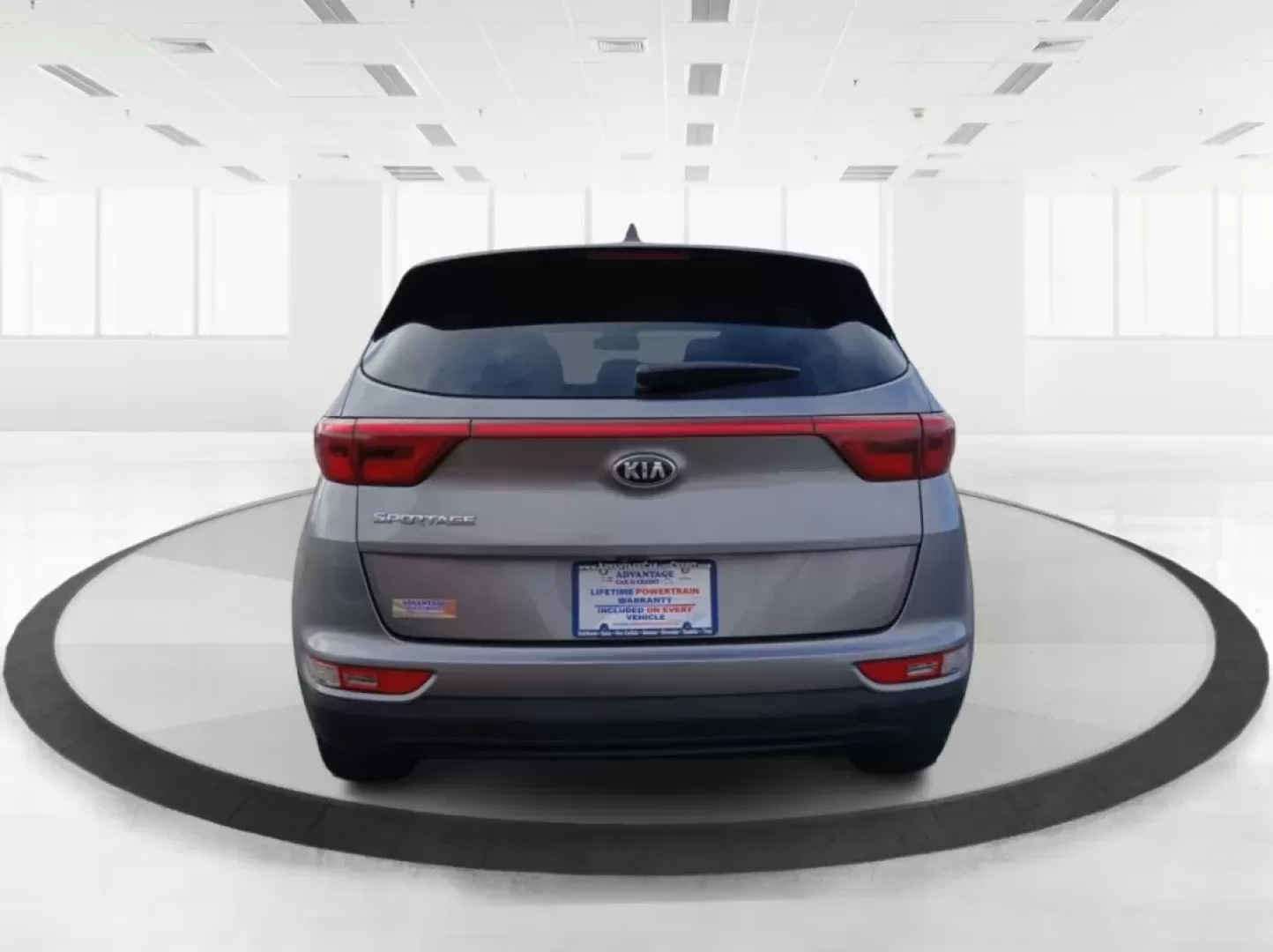 2017 Kia Sportage LX AWD (KNDPMCAC3H7) with an 2.4L V6 DOHC 24V engine, 6-Speed Automatic transmission, located at 1230 East Main St, Xenia, OH, 45385, (937) 908-9800, 39.688026, -83.910172 - Are you ready to elevate your driving experience? Whether you're navigating through busy city streets, embarking on weekend adventures, or simply commuting to work, the 2017 Kia Sportage LX AWD is the perfect companion for your lifestyle. This versatile crossover offers a blend of comfort, performan - Photo#3