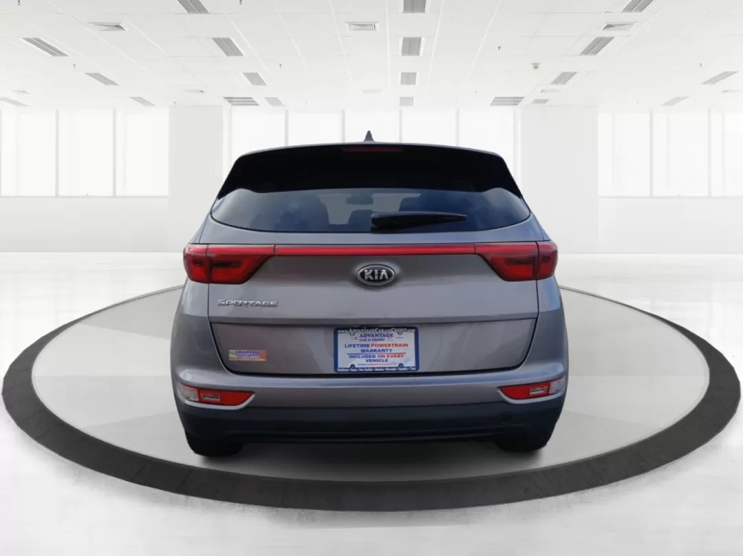 2017 Kia Sportage LX AWD (KNDPMCAC3H7) with an 2.4L V6 DOHC 24V engine, 6-Speed Automatic transmission, located at 1230 East Main St, Xenia, OH, 45385, (937) 908-9800, 39.688026, -83.910172 - Photo#3