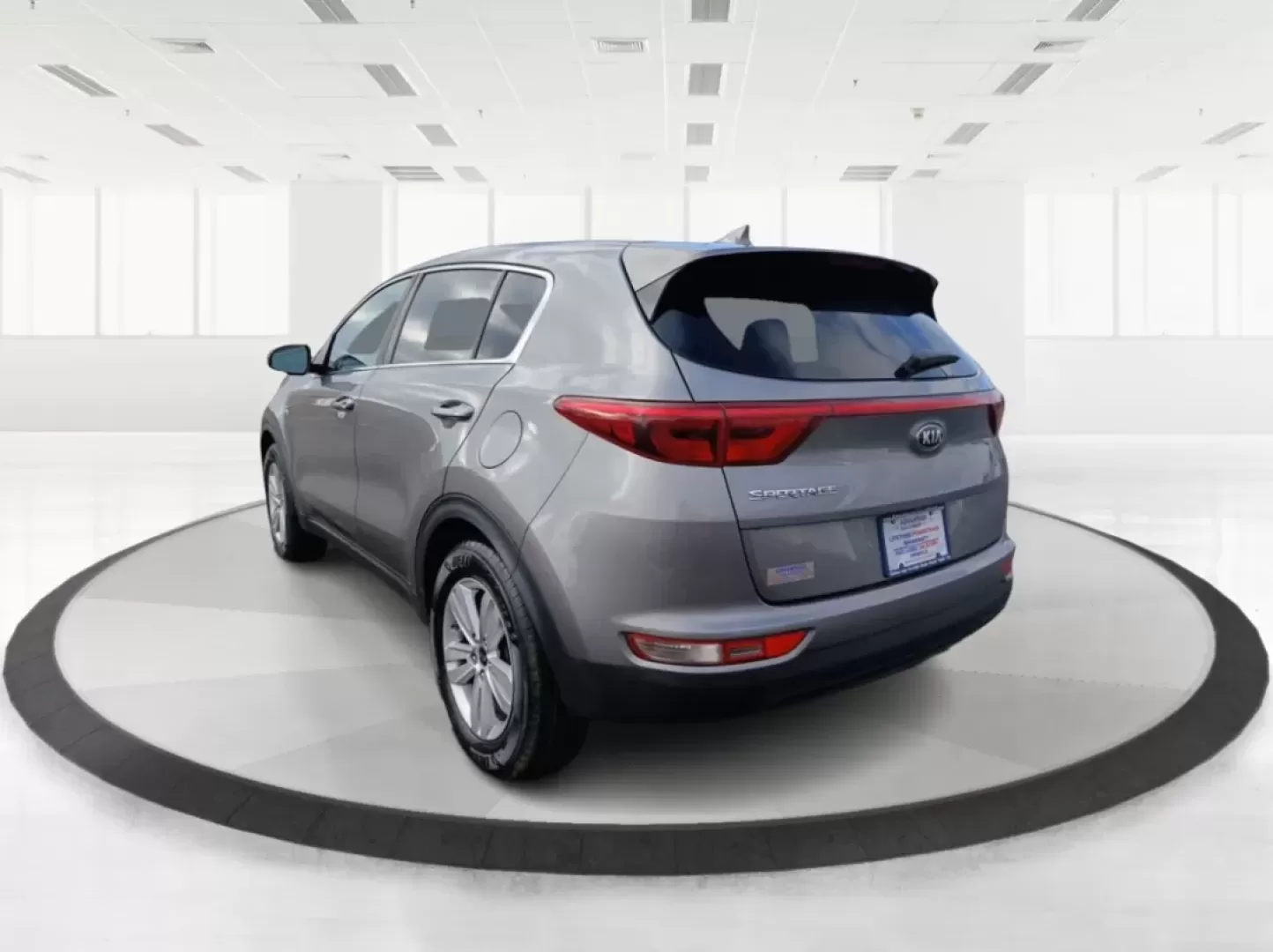 2017 Kia Sportage LX AWD (KNDPMCAC3H7) with an 2.4L V6 DOHC 24V engine, 6-Speed Automatic transmission, located at 1230 East Main St, Xenia, OH, 45385, (937) 908-9800, 39.688026, -83.910172 - Are you ready to elevate your driving experience? Whether you're navigating through busy city streets, embarking on weekend adventures, or simply commuting to work, the 2017 Kia Sportage LX AWD is the perfect companion for your lifestyle. This versatile crossover offers a blend of comfort, performan - Photo#4