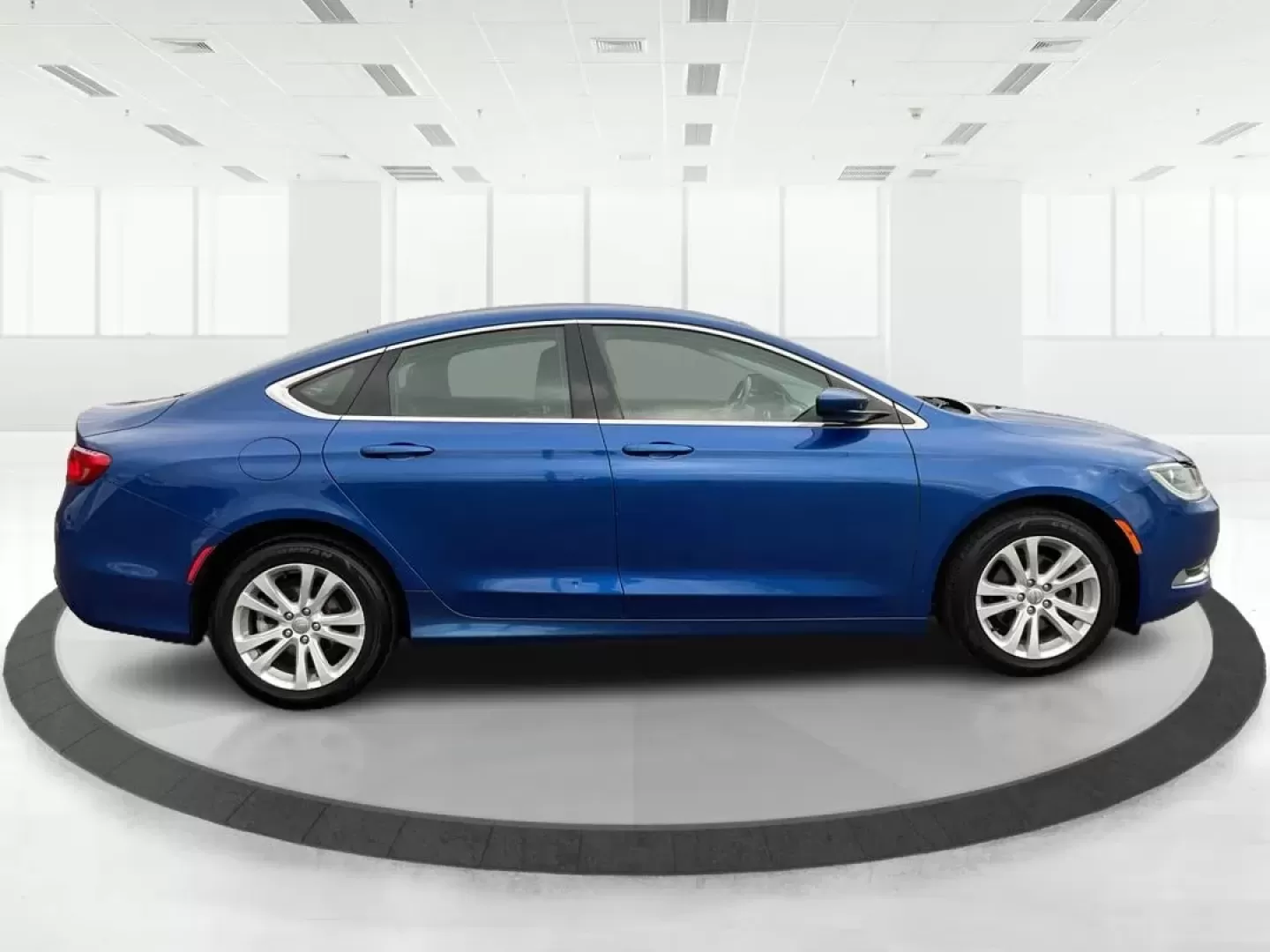 2015 Chrysler 200 Limited (1C3CCCAB9FN) with an 3.6L V-6 DOHC engine, located at 1230 East Main St, Xenia, OH, 45385, (937) 908-9800, 39.688026, -83.910172 - **Experience Comfort and Style with the 2015 Chrysler 200 Limited at Advantage Car and Credit**<br /> <br /> Are you in the market for a dependable sedan that suits both your daily commute and weekend adventures? Look no further! The 2015 Chrysler 200 Limited is the perfect blend of style, performan - Photo#1