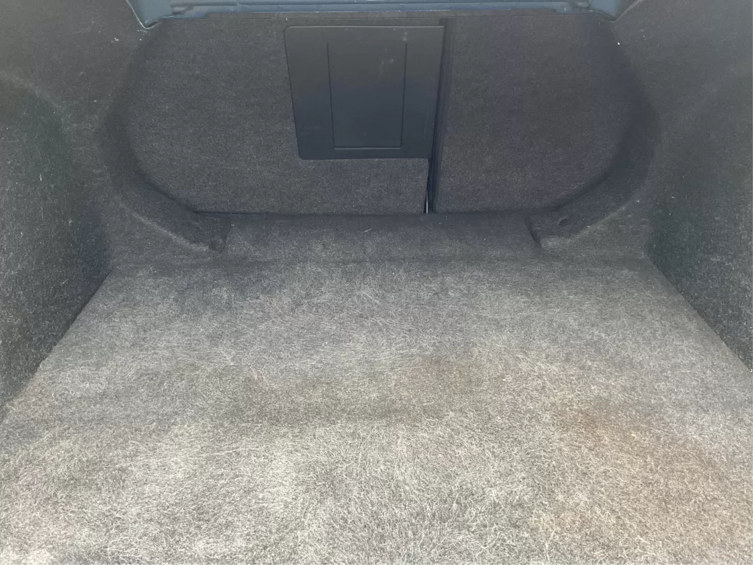 2015 Chrysler 200 Limited (1C3CCCAB9FN) with an 3.6L V-6 DOHC engine, located at 1230 East Main St, Xenia, OH, 45385, (937) 908-9800, 39.688026, -83.910172 - Photo#12