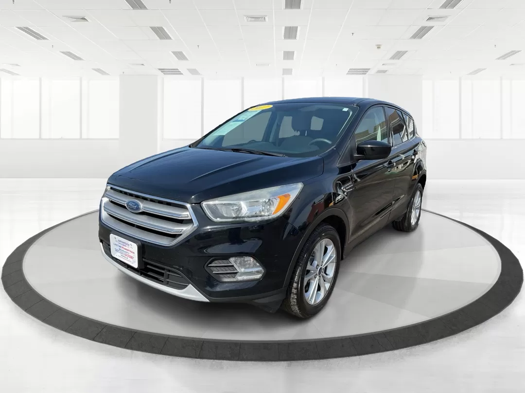 2017 Ford Escape SE (1FMCU0G9XHU) with an EcoBoost 1.5L I-4 gasoline direct injection engine, located at 1230 East Main St, Xenia, OH, 45385, (937) 908-9800, 39.688026, -83.910172 - Photo#8