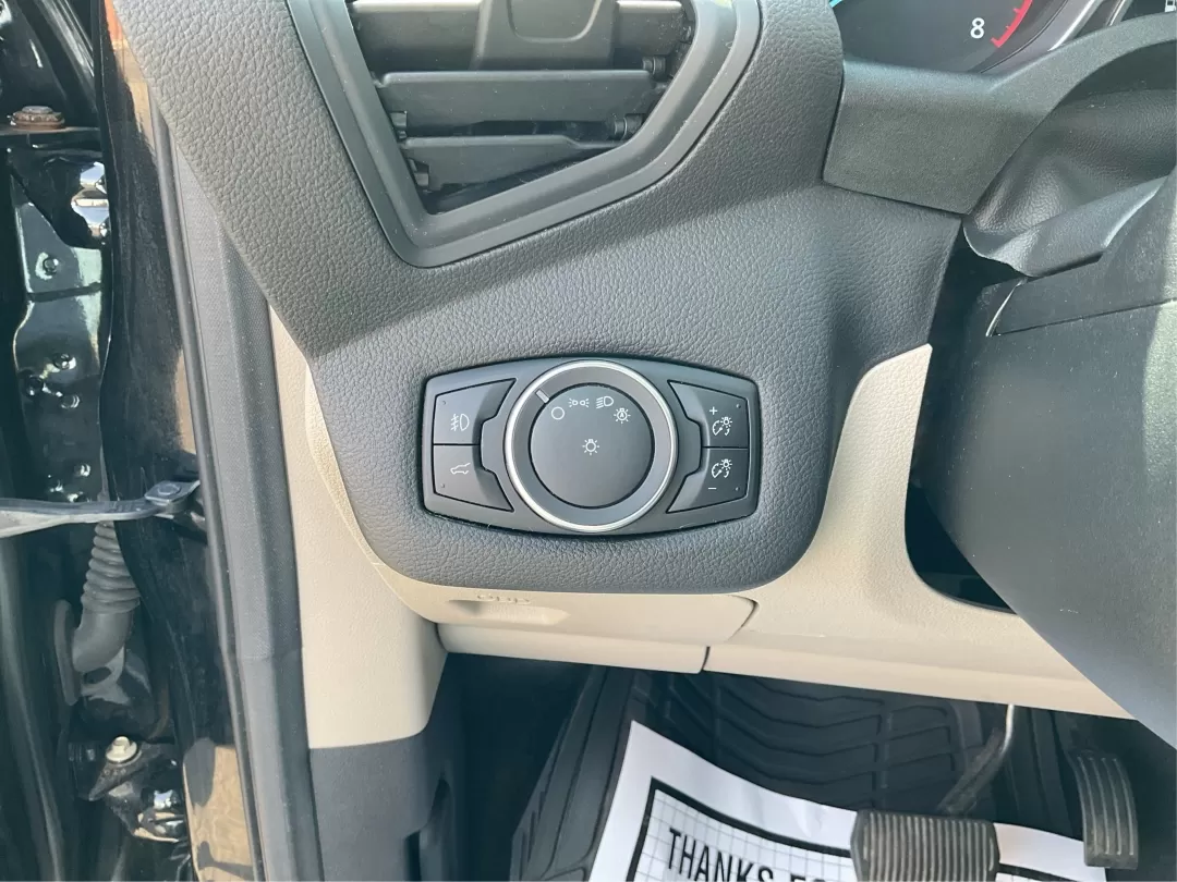 2017 Ford Escape SE (1FMCU0G9XHU) with an EcoBoost 1.5L I-4 gasoline direct injection engine, located at 1230 East Main St, Xenia, OH, 45385, (937) 908-9800, 39.688026, -83.910172 - Photo#16