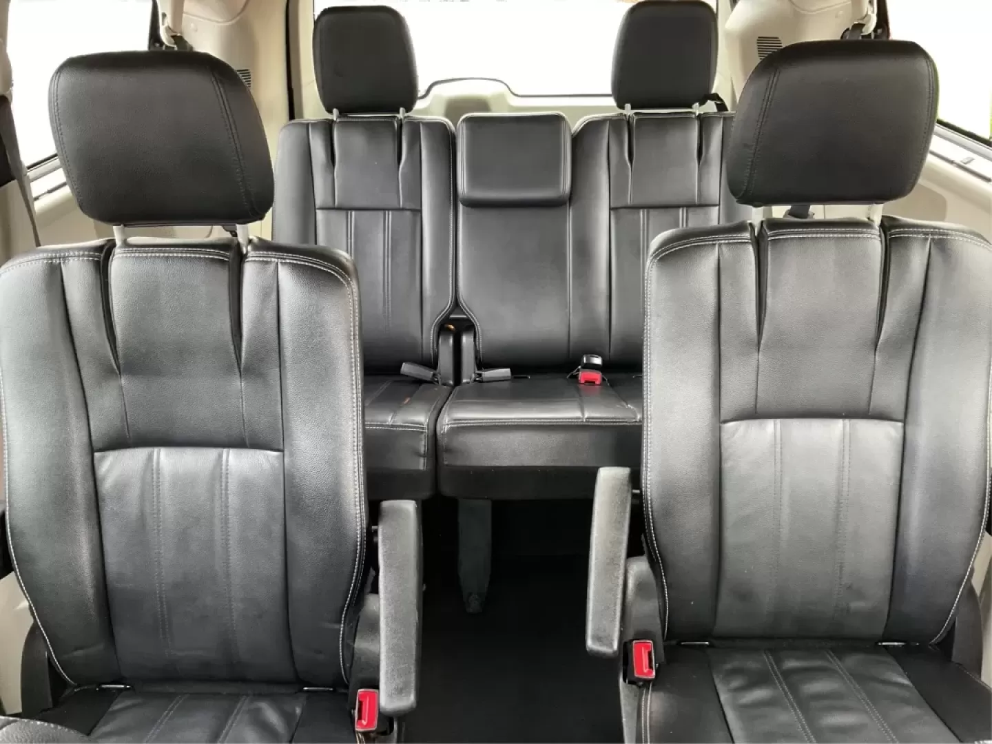 2013 Chrysler Town and Country Touring (2C4RC1BG5DR) with an Pentastar 3.6L V-6 DOHC engine, located at 8750 N County Rd 25A, Piqua, OH, 45356, (937) 908-9800, 40.164391, -84.232513 - Photo#14