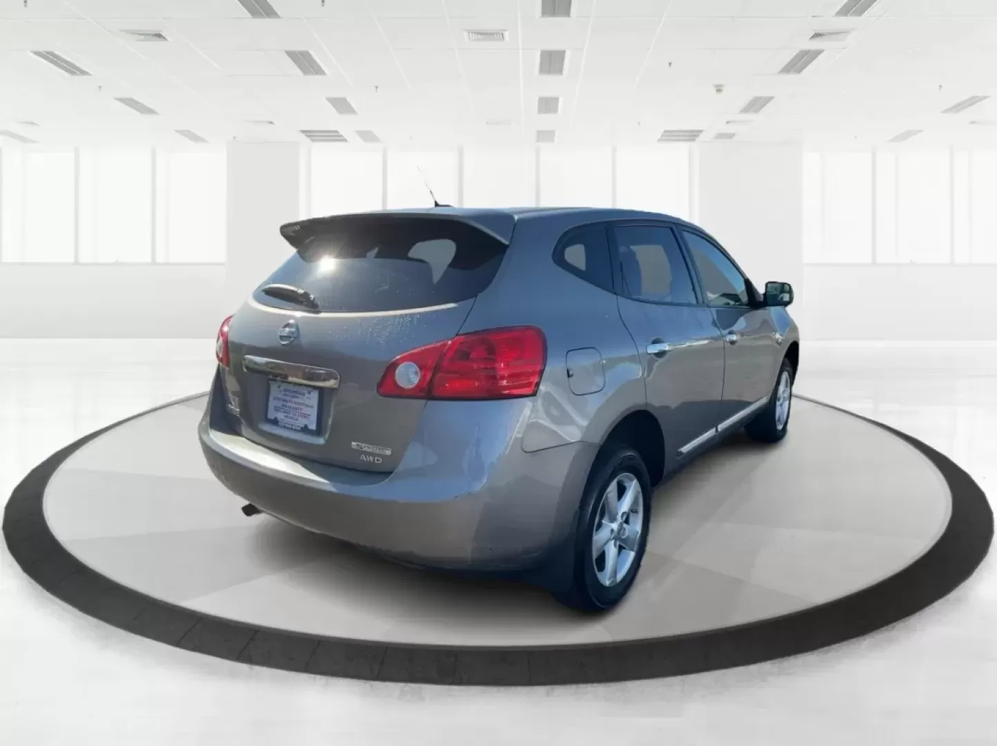 2013 Nissan Rogue S (JN8AS5MV4DW) with an 2.5L I-4 DOHC engine, located at 1230 East Main St, Xenia, OH, 45385, (937) 908-9800, 39.688026, -83.910172 - Are you ready to elevate your driving experience? Whether you're a growing family, a weekend adventurer, or someone who needs a reliable commuter vehicle, the 2013 Nissan Rogue is your perfect match! At Advantage Car and Credit in Fairborn, OH, we specialize in providing great vehicles with options - Photo#2