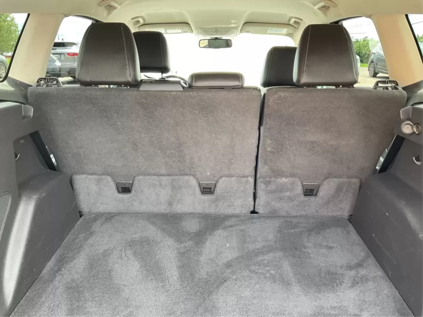 2015 Ford Escape Titanium (1FMCU9J95FU) with an Other engine, located at 1230 East Main St, Xenia, OH, 45385, (937) 908-9800, 39.688026, -83.910172 - Discover your next adventure with the 2015 Ford Escape Titanium, now available at Advantage Car and Credit in Fairborn, OH! Whether you're looking for a family-friendly SUV, a reliable commuter vehicle, or a versatile option for weekend getaways, this Escape checks all the boxes. With a stunning Tux - Photo#11