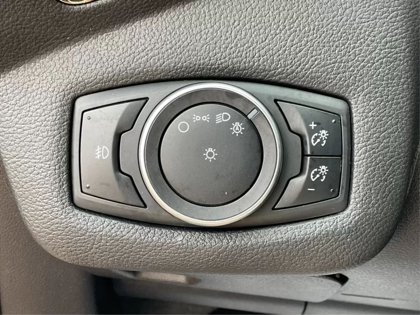 2015 Ford Escape Titanium (1FMCU9J95FU) with an Other engine, located at 1230 East Main St, Xenia, OH, 45385, (937) 908-9800, 39.688026, -83.910172 - Discover your next adventure with the 2015 Ford Escape Titanium, now available at Advantage Car and Credit in Fairborn, OH! Whether you're looking for a family-friendly SUV, a reliable commuter vehicle, or a versatile option for weekend getaways, this Escape checks all the boxes. With a stunning Tux - Photo#16
