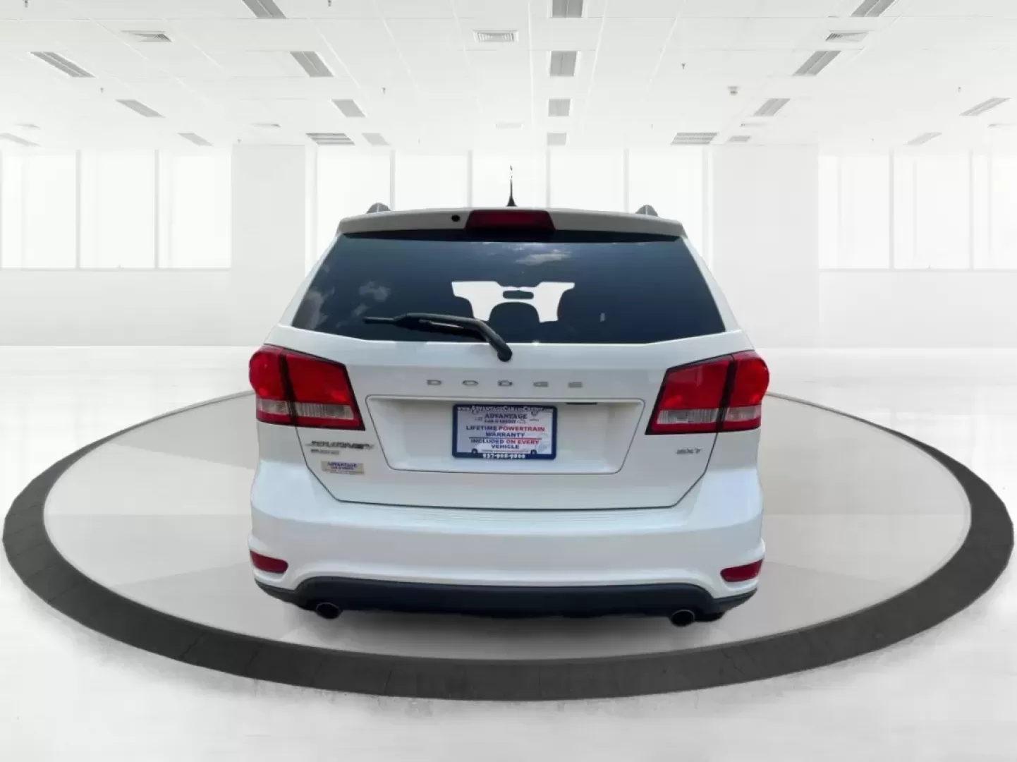 2016 Dodge Journey SXT (3C4PDDBG7GT) with an Pentastar 3.6L V-6 DOHC engine, located at 1230 East Main St, Xenia, OH, 45385, (937) 908-9800, 39.688026, -83.910172 - **Discover Your Next Adventure with the 2016 Dodge Journey SXT at Advantage Car and Credit!**<br /> <br /> Are you ready to elevate your family outings or weekend adventures? The 2016 Dodge Journey SXT is the ideal SUV for those seeking space, functionality, and comfort without breaking the bank. Wi - Photo#3