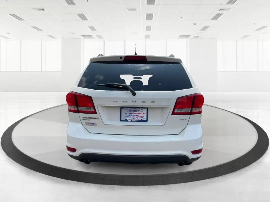2016 Dodge Journey SXT (3C4PDDBG7GT) with an Pentastar 3.6L V-6 DOHC engine, located at 1230 East Main St, Xenia, OH, 45385, (937) 908-9800, 39.688026, -83.910172 - Photo#3