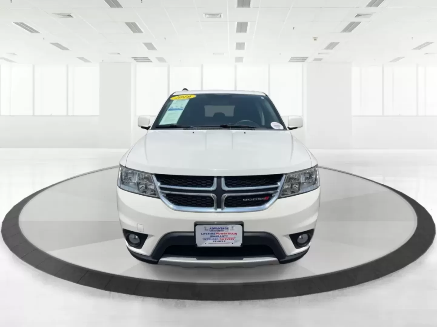 2016 Dodge Journey SXT (3C4PDDBG7GT) with an Pentastar 3.6L V-6 DOHC engine, located at 1230 East Main St, Xenia, OH, 45385, (937) 908-9800, 39.688026, -83.910172 - **Discover Your Next Adventure with the 2016 Dodge Journey SXT at Advantage Car and Credit!**<br /> <br /> Are you ready to elevate your family outings or weekend adventures? The 2016 Dodge Journey SXT is the ideal SUV for those seeking space, functionality, and comfort without breaking the bank. Wi - Photo#7