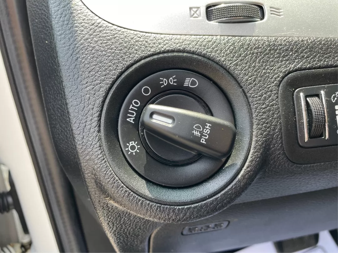 2016 Dodge Journey SXT (3C4PDDBG7GT) with an Pentastar 3.6L V-6 DOHC engine, located at 1230 East Main St, Xenia, OH, 45385, (937) 908-9800, 39.688026, -83.910172 - Photo#17