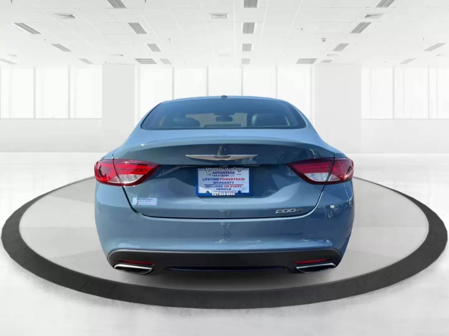 2015 Chrysler 200 S (1C3CCCBB8FN) with an Other engine, located at 1184 Kauffman Ave, Fairborn, OH, 45324, (937) 908-9800, 39.807072, -84.030914 - **Experience Luxury on a Budget with the 2015 Chrysler 200 S at Advantage Car and Credit**<br /> <br /> Looking for a stylish sedan that can handle your daily commute as effortlessly as your weekend adventures? The 2015 Chrysler 200 S is the perfect blend of comfort, technology, and modern aesthetic - Photo#3