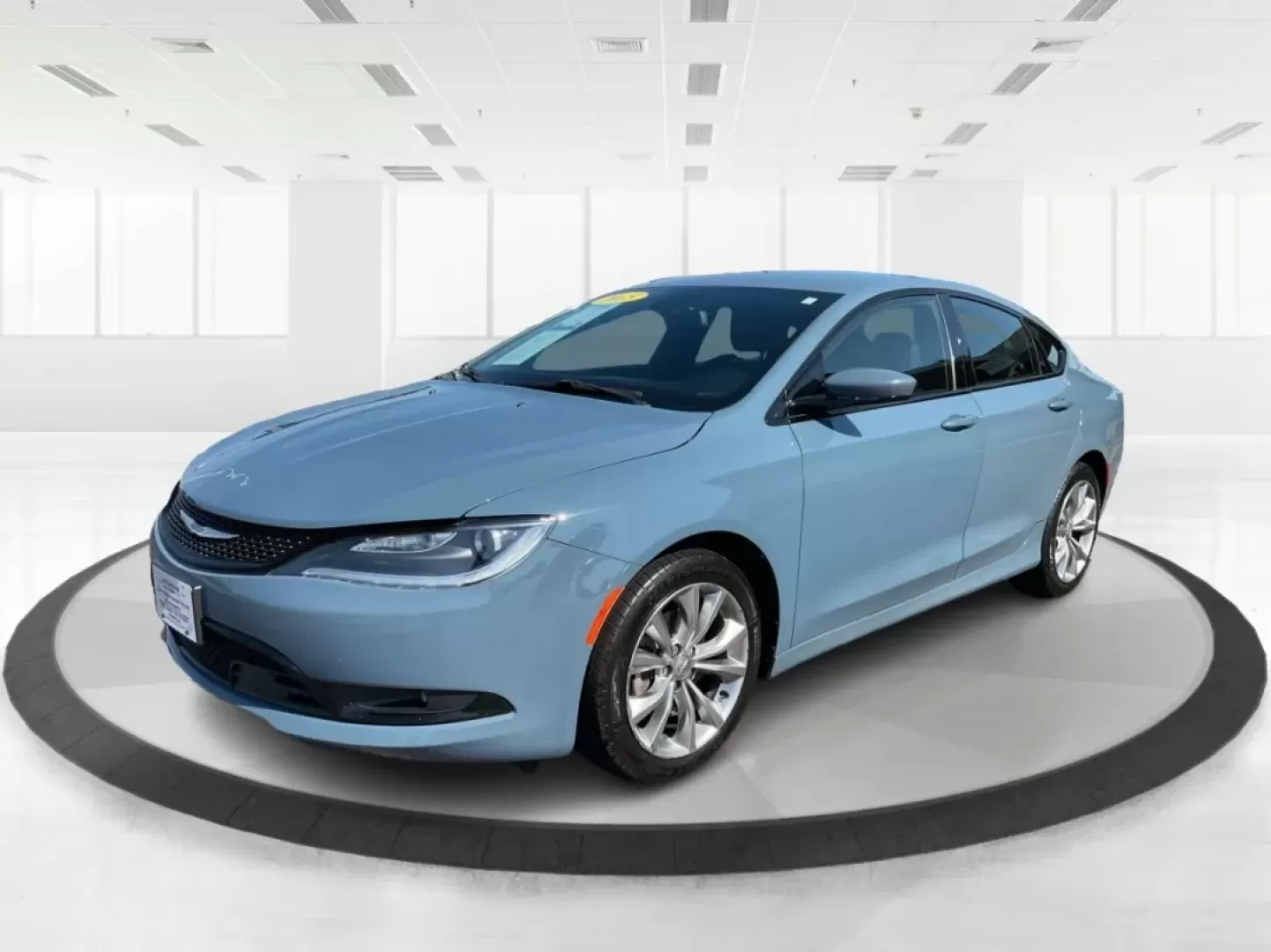 2015 Chrysler 200 S (1C3CCCBB8FN) with an Other engine, located at 1184 Kauffman Ave, Fairborn, OH, 45324, (937) 908-9800, 39.807072, -84.030914 - **Experience Luxury on a Budget with the 2015 Chrysler 200 S at Advantage Car and Credit**<br /> <br /> Looking for a stylish sedan that can handle your daily commute as effortlessly as your weekend adventures? The 2015 Chrysler 200 S is the perfect blend of comfort, technology, and modern aesthetic - Photo#8