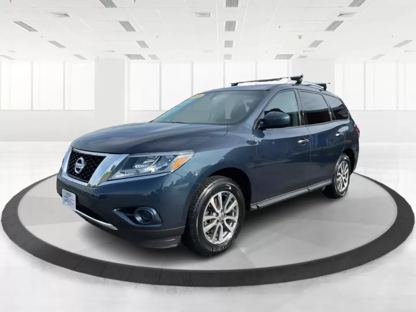 2013 Nissan Pathfinder SV (5N1AR2MM5DC) with an 3.5L V-6 DOHC engine, located at 1230 East Main St, Xenia, OH, 45385, (937) 908-9800, 39.688026, -83.910172 - **Adventure Awaits in the 2013 Nissan Pathfinder SV Your Perfect Family SUV!**<br /> <br /> Are you ready to elevate your family adventures to the next level? Whether it's a weekend getaway or the daily school run, the 2013 Nissan Pathfinder SV, available at Advantage Car and Credit in Fairborn, OH - Photo#8