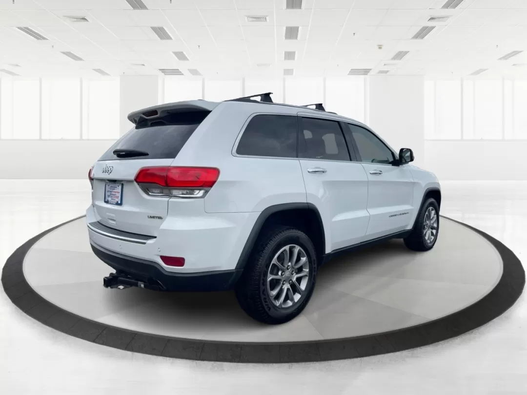 2016 Jeep Grand Cherokee Limited (1C4RJFBG9GC) with an Other engine, located at 1230 East Main St, Xenia, OH, 45385, (937) 908-9800, 39.688026, -83.910172 - ### Discover Adventure with the 2016 Jeep Grand Cherokee Limited at Advantage Car and Credit in Fairborn, OH!<br /> <br /> Are you ready to elevate your weekend adventures or tackle your daily commute with style and confidence? The 2016 Jeep Grand Cherokee Limited is the perfect SUV for those who cr - Photo#2