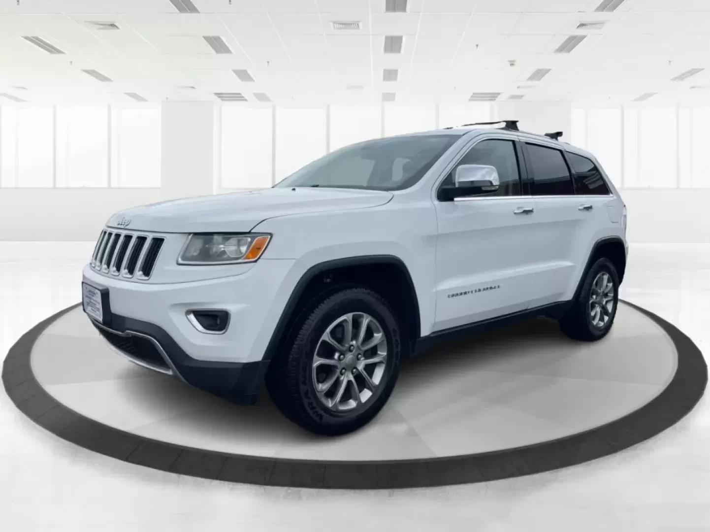 2016 Jeep Grand Cherokee Limited (1C4RJFBG9GC) with an Other engine, located at 1230 East Main St, Xenia, OH, 45385, (937) 908-9800, 39.688026, -83.910172 - ### Discover Adventure with the 2016 Jeep Grand Cherokee Limited at Advantage Car and Credit in Fairborn, OH!<br /> <br /> Are you ready to elevate your weekend adventures or tackle your daily commute with style and confidence? The 2016 Jeep Grand Cherokee Limited is the perfect SUV for those who cr - Photo#8