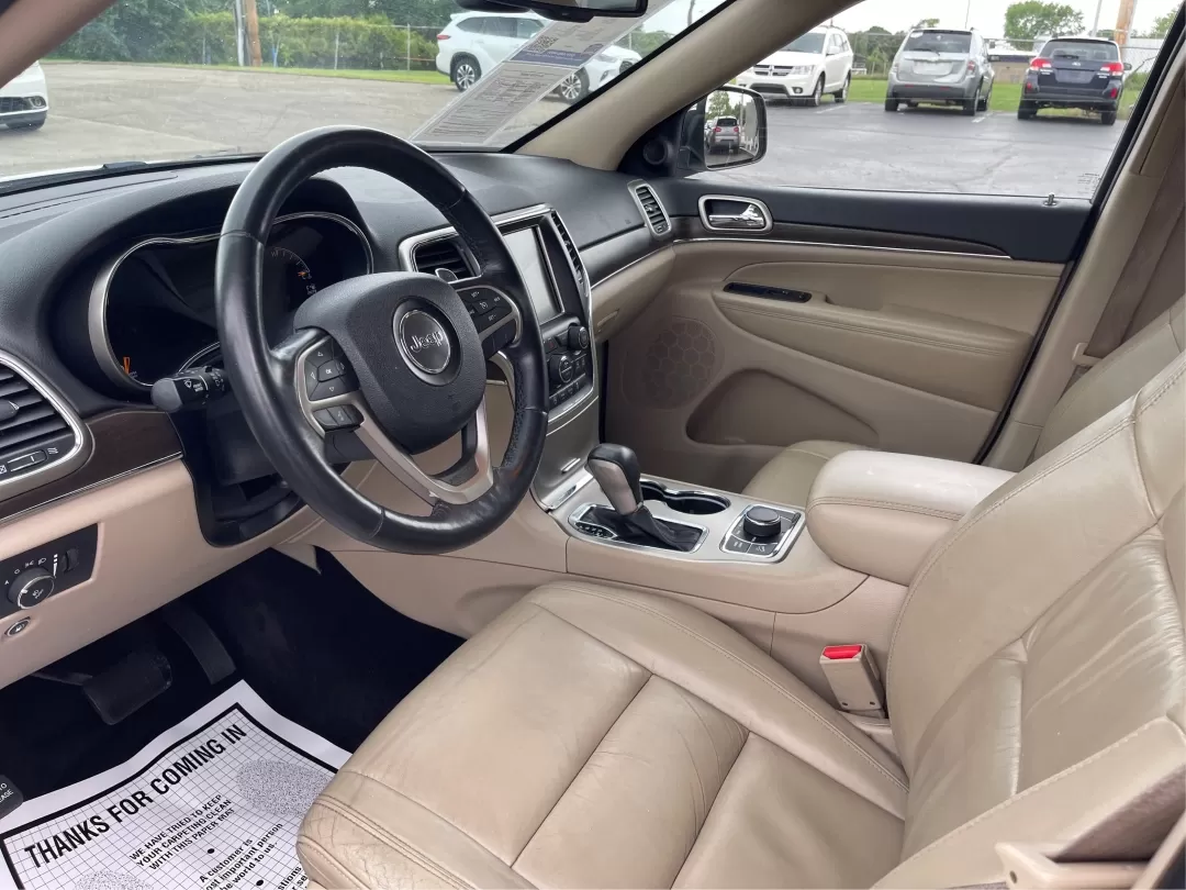 2016 Jeep Grand Cherokee Limited (1C4RJFBG9GC) with an Other engine, located at 1230 East Main St, Xenia, OH, 45385, (937) 908-9800, 39.688026, -83.910172 - ### Discover Adventure with the 2016 Jeep Grand Cherokee Limited at Advantage Car and Credit in Fairborn, OH!<br /> <br /> Are you ready to elevate your weekend adventures or tackle your daily commute with style and confidence? The 2016 Jeep Grand Cherokee Limited is the perfect SUV for those who cr - Photo#9