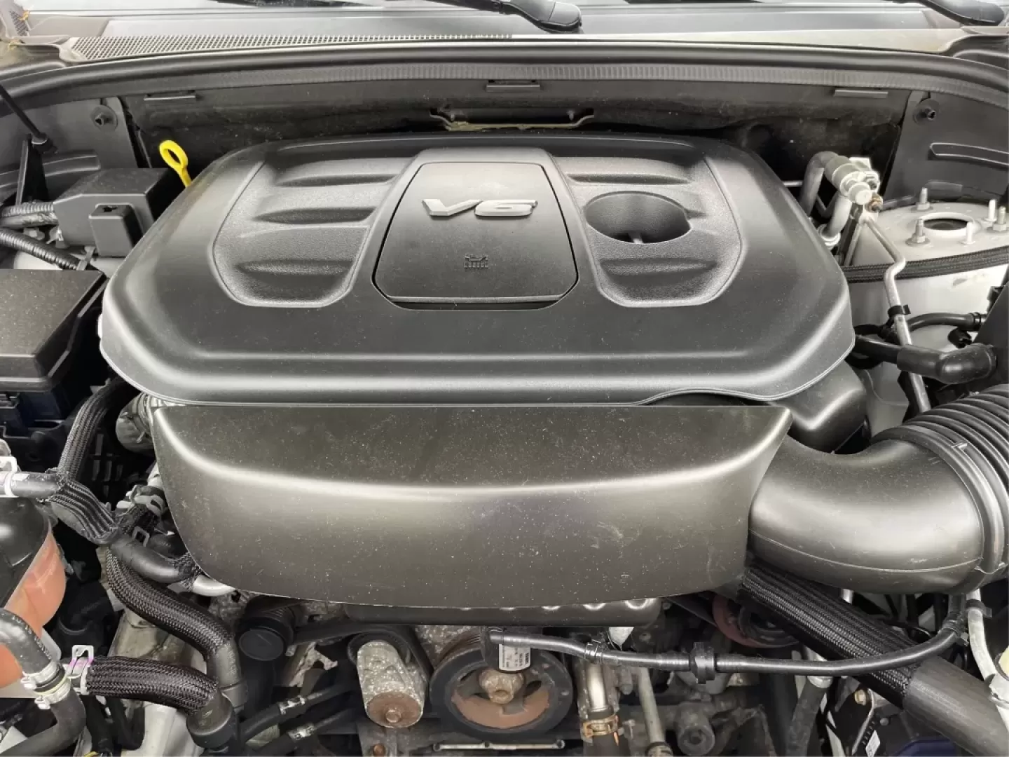 2016 Jeep Grand Cherokee Limited (1C4RJFBG9GC) with an Other engine, located at 1230 East Main St, Xenia, OH, 45385, (937) 908-9800, 39.688026, -83.910172 - ### Discover Adventure with the 2016 Jeep Grand Cherokee Limited at Advantage Car and Credit in Fairborn, OH!<br /> <br /> Are you ready to elevate your weekend adventures or tackle your daily commute with style and confidence? The 2016 Jeep Grand Cherokee Limited is the perfect SUV for those who cr - Photo#11