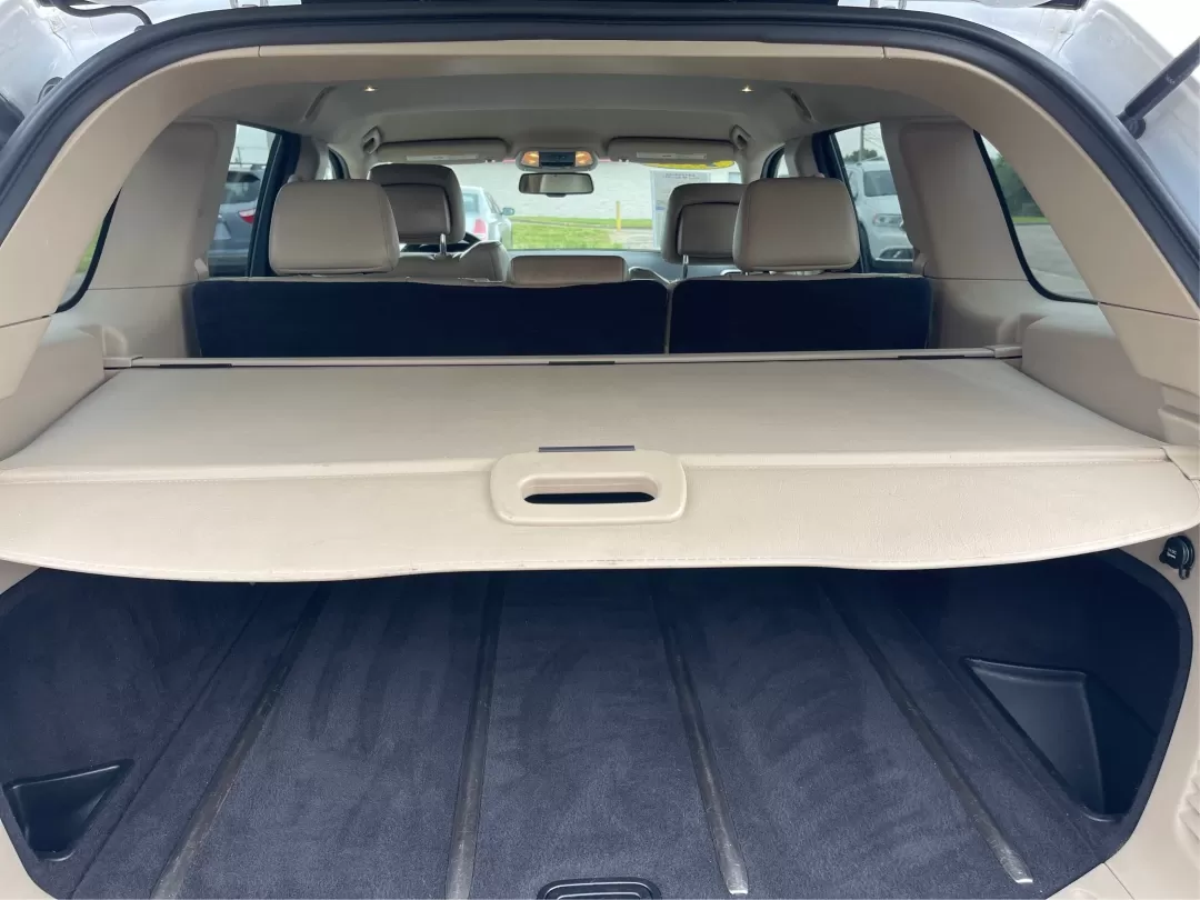 2016 Jeep Grand Cherokee Limited (1C4RJFBG9GC) with an Other engine, located at 1230 East Main St, Xenia, OH, 45385, (937) 908-9800, 39.688026, -83.910172 - ### Discover Adventure with the 2016 Jeep Grand Cherokee Limited at Advantage Car and Credit in Fairborn, OH!<br /> <br /> Are you ready to elevate your weekend adventures or tackle your daily commute with style and confidence? The 2016 Jeep Grand Cherokee Limited is the perfect SUV for those who cr - Photo#12