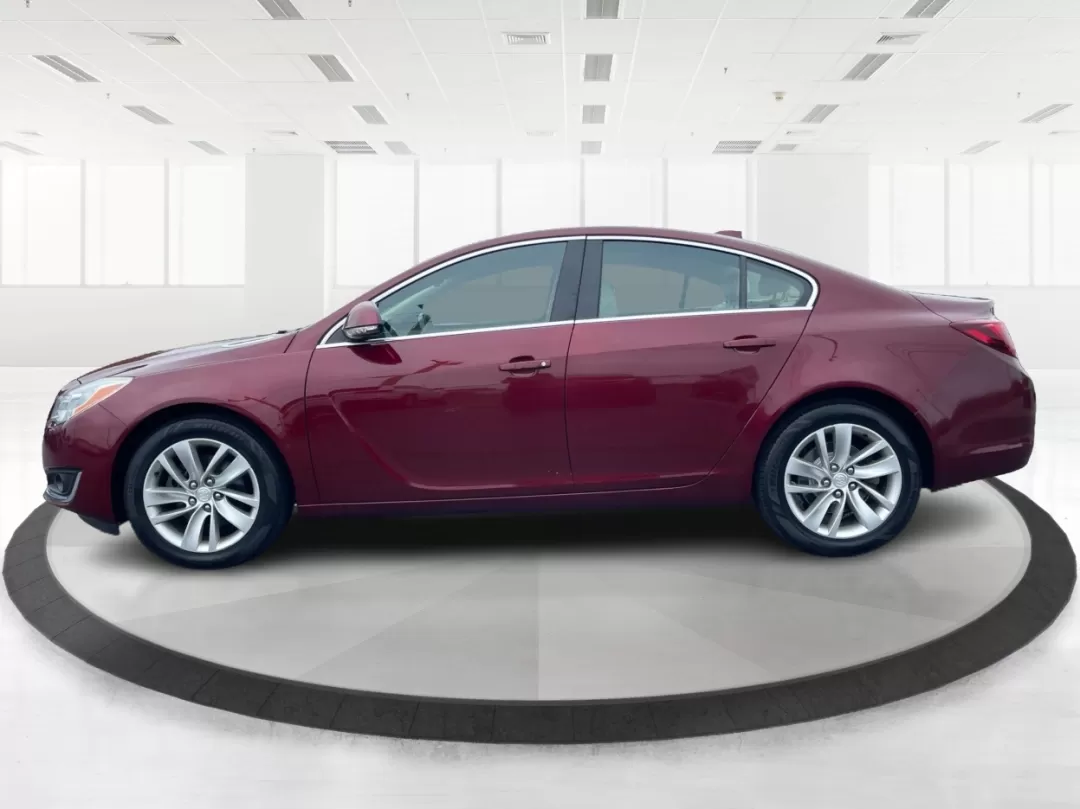 2017 Buick Regal Turbo (2G4GM5EX5H9) with an 2L I-4 gasoline direct injection engine, located at 1230 East Main St, Xenia, OH, 45385, (937) 908-9800, 39.688026, -83.910172 - Photo#5