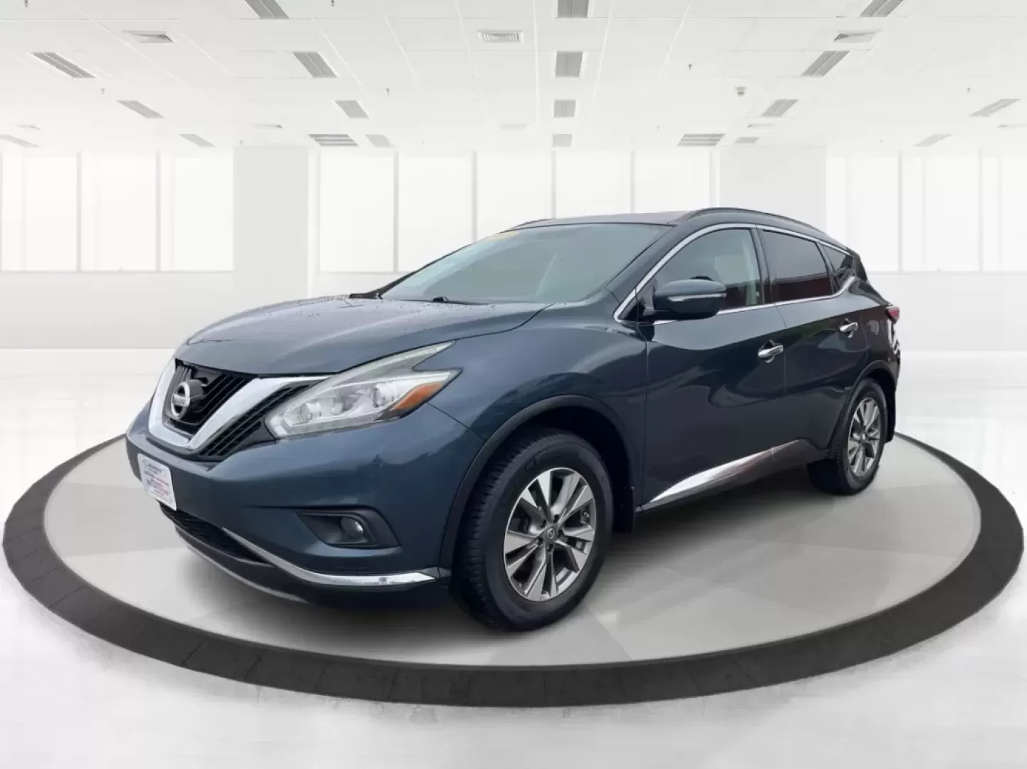 2015 Nissan Murano SV (5N1AZ2MH9FN) with an 3.5L V-6 DOHC engine, located at 1230 East Main St, Xenia, OH, 45385, (937) 908-9800, 39.688026, -83.910172 - Are you ready to elevate your family adventures or daily commutes? The 2015 Nissan Murano SV is the perfect vehicle to transform your driving experience! With its spacious interior and modern features, this SUV is designed for those who crave comfort and versatility, making it ideal for both busy fa - Photo#8