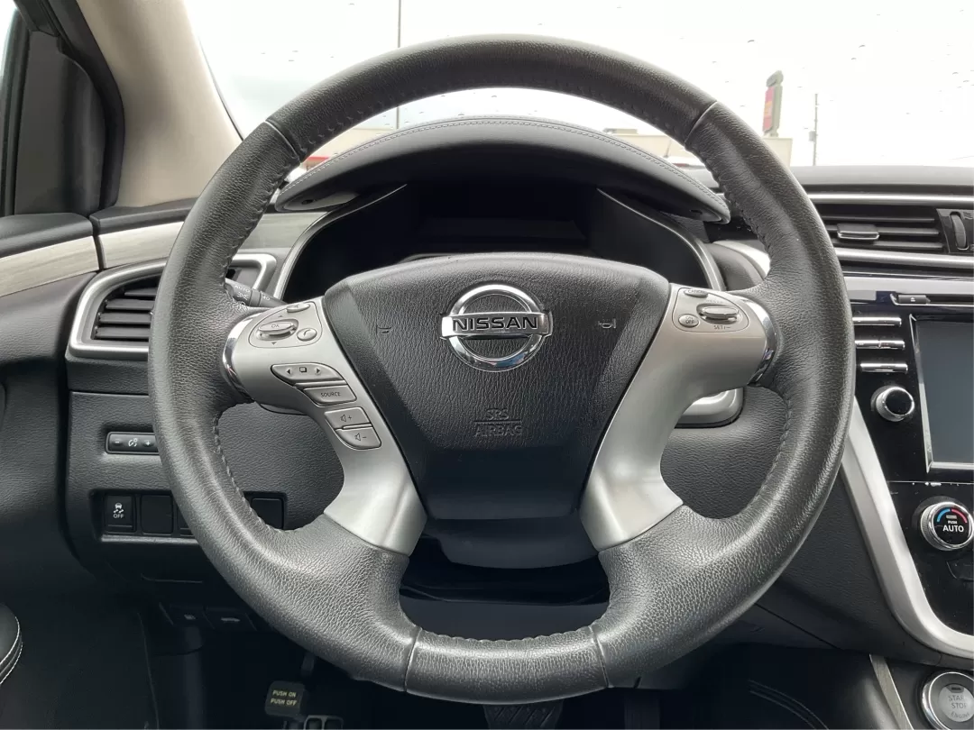 2015 Nissan Murano SV (5N1AZ2MH9FN) with an 3.5L V-6 DOHC engine, located at 1230 East Main St, Xenia, OH, 45385, (937) 908-9800, 39.688026, -83.910172 - Photo#15