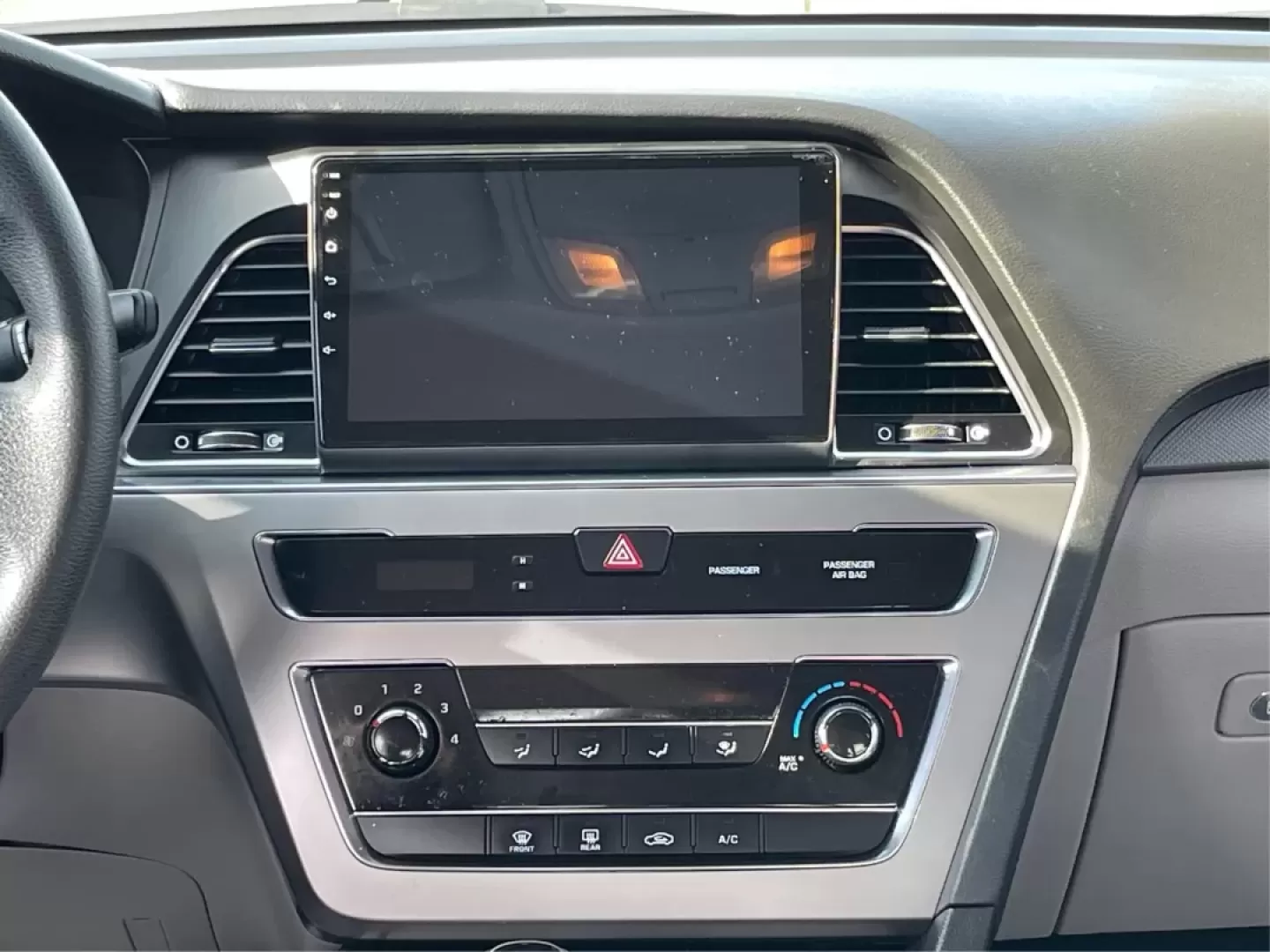 2017 Hyundai Sonata Base (5NPE24AF6HH) with an Other engine, located at 1230 East Main St, Xenia, OH, 45385, (937) 908-9800, 39.688026, -83.910172 - **Experience Comfort and Reliability with the 2017 Hyundai Sonata at Advantage Car and Credit!**<br /> <br /> Are you looking for a dependable sedan that seamlessly fits into your active lifestyle? Whether you're commuting to work, running errands around Fairborn, or making weekend getaways with fri - Photo#13