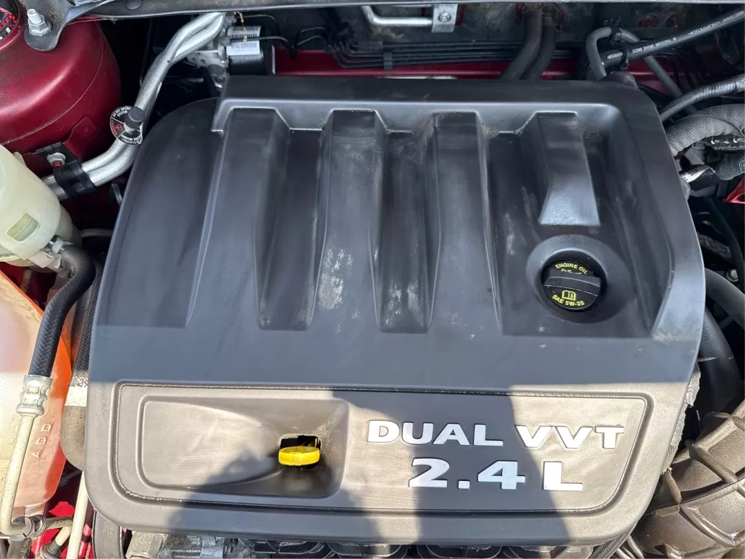 2014 Jeep Patriot Latitude 4WD (1C4NJRFB5ED) with an 2.4L L4 DOHC 16V engine, located at 880 E. National Road, OH, 45377, (937) 908-9800, 39.891918, -84.183975 - Photo#11