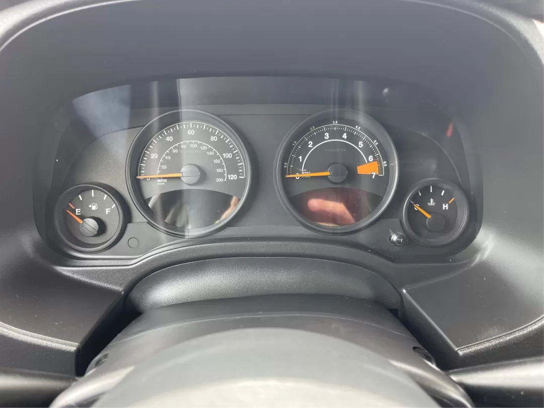 2014 Jeep Patriot Latitude 4WD (1C4NJRFB5ED) with an 2.4L L4 DOHC 16V engine, located at 1230 East Main St, Xenia, OH, 45385, (937) 908-9800, 39.688026, -83.910172 - Photo#8