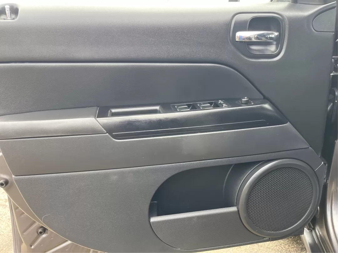 2014 Jeep Patriot Latitude 4WD (1C4NJRFB5ED) with an 2.4L L4 DOHC 16V engine, located at 1230 East Main St, Xenia, OH, 45385, (937) 908-9800, 39.688026, -83.910172 - Photo#11