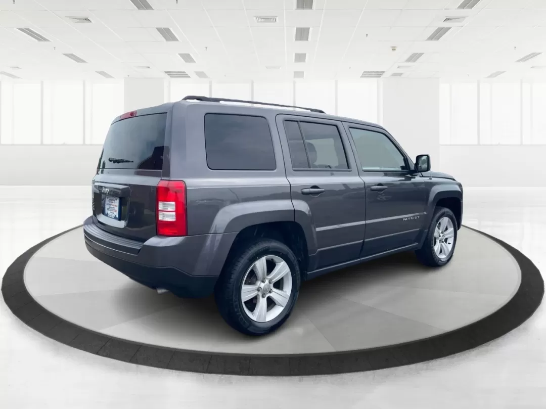 2014 Jeep Patriot Latitude 4WD (1C4NJRFB5ED) with an 2.4L L4 DOHC 16V engine, located at 1230 East Main St, Xenia, OH, 45385, (937) 908-9800, 39.688026, -83.910172 - Photo#16