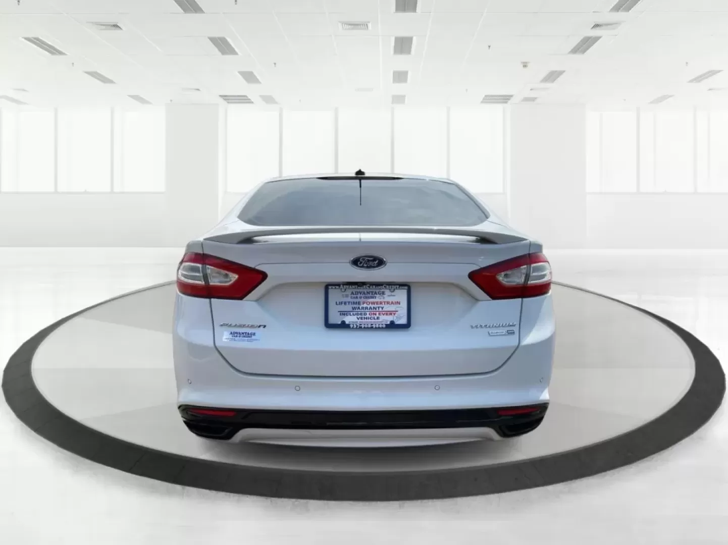 2013 Ford Fusion Titanium (3FA6P0D93DR) with an EcoBoost 2L I-4 gasoline direct injection engine, located at 1230 East Main St, Xenia, OH, 45385, (937) 908-9800, 39.688026, -83.910172 - Photo#3