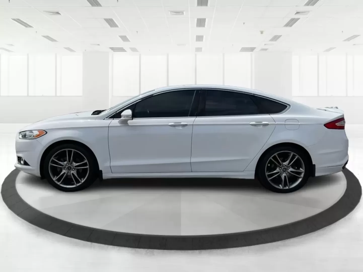 2013 Ford Fusion Titanium (3FA6P0D93DR) with an EcoBoost 2L I-4 gasoline direct injection engine, located at 1230 East Main St, Xenia, OH, 45385, (937) 908-9800, 39.688026, -83.910172 - Photo#5