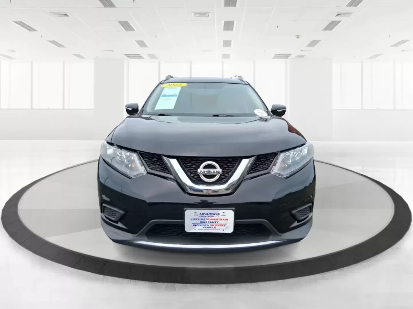 2015 Nissan Rogue SV (5N1AT2MV7FC) with an 2.5L I-4 DOHC engine, located at 1230 East Main St, Xenia, OH, 45385, (937) 908-9800, 39.688026, -83.910172 - **Conquer Every Adventure with the 2015 Nissan Rogue SV at Advantage Car and Credit - Xenia!**<br /> <br /> Are you ready to elevate your lifestyle with an SUV that's perfectly suited for family outings, weekend getaways, and daily commutes? The 2015 Nissan Rogue SV is the vehicle you've been search - Photo#7