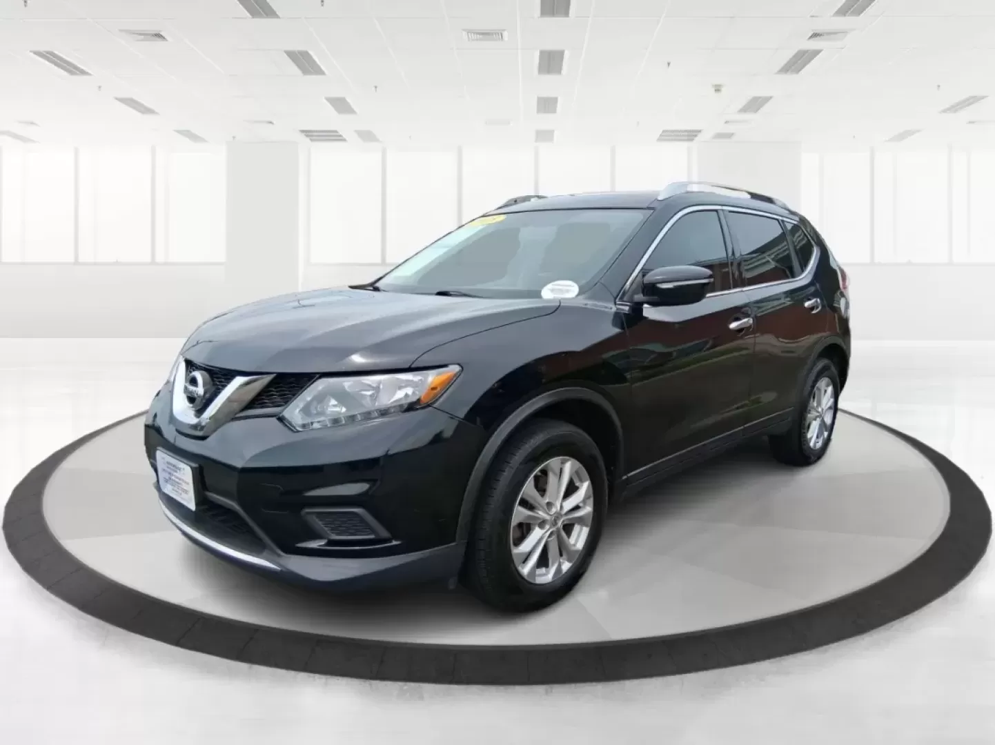 2015 Nissan Rogue SV (5N1AT2MV7FC) with an 2.5L I-4 DOHC engine, located at 1230 East Main St, Xenia, OH, 45385, (937) 908-9800, 39.688026, -83.910172 - **Conquer Every Adventure with the 2015 Nissan Rogue SV at Advantage Car and Credit - Xenia!**<br /> <br /> Are you ready to elevate your lifestyle with an SUV that's perfectly suited for family outings, weekend getaways, and daily commutes? The 2015 Nissan Rogue SV is the vehicle you've been search - Photo#8